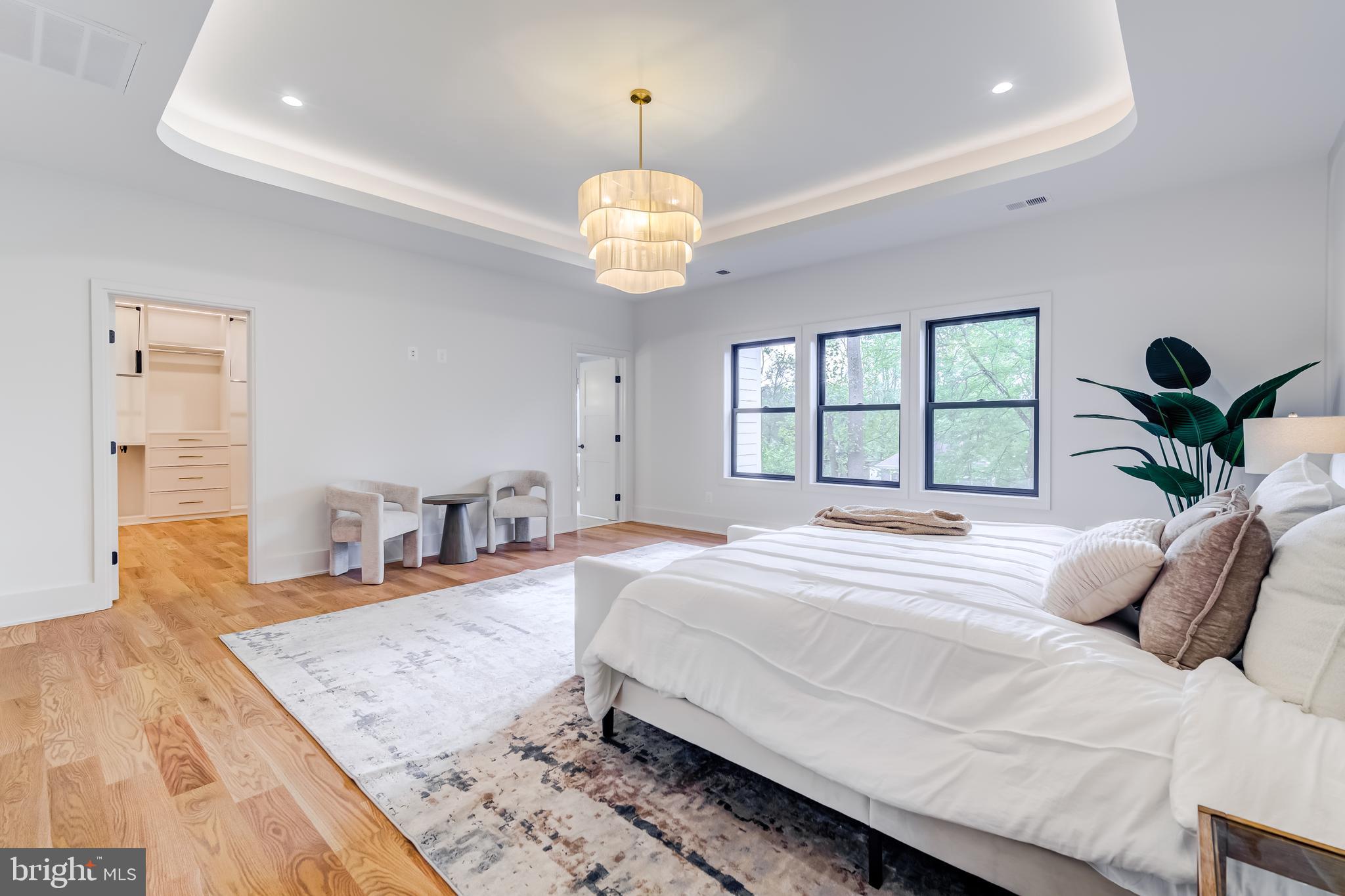 VIENNA WOODS - Residential