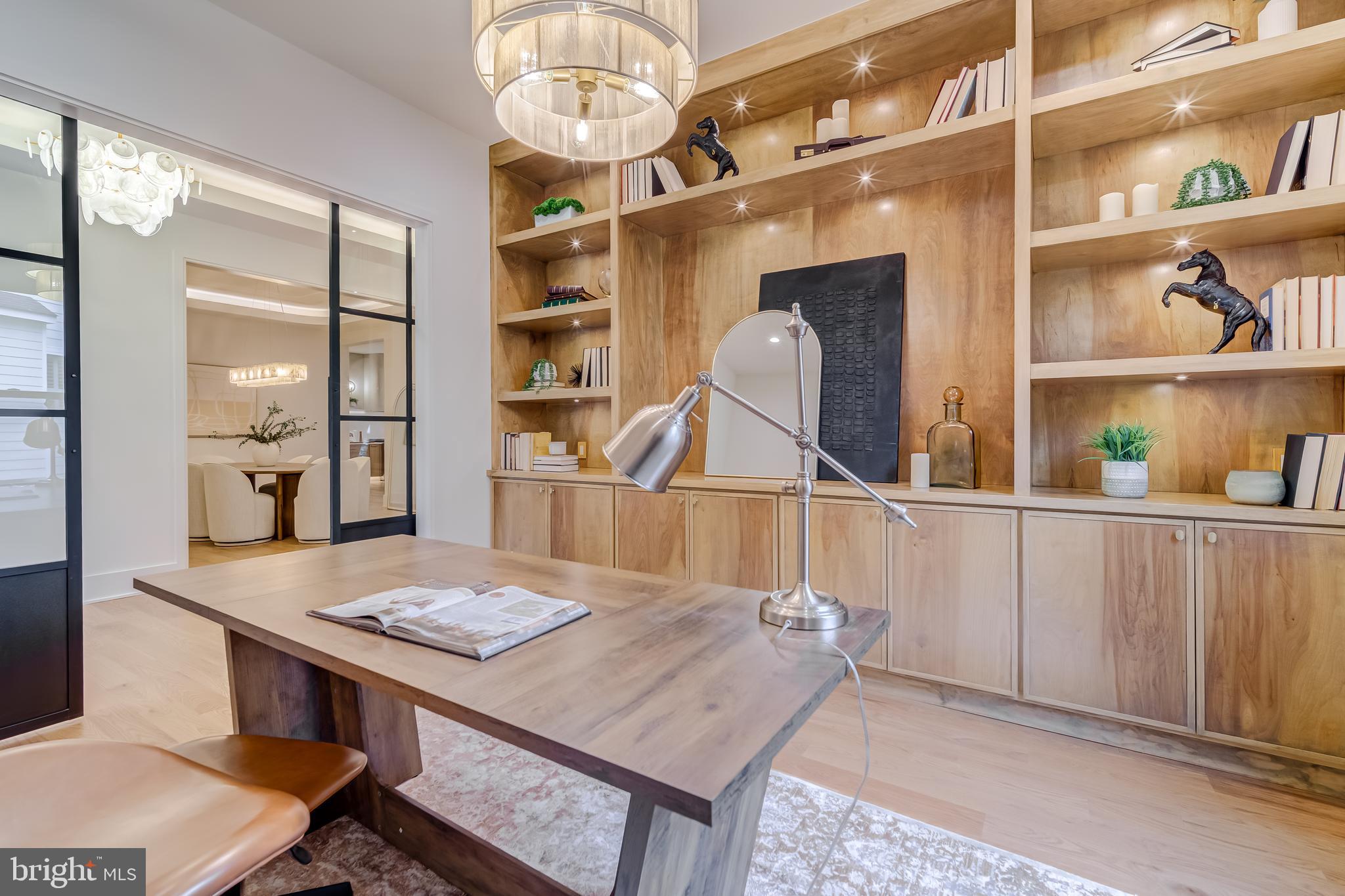 VIENNA WOODS - Residential