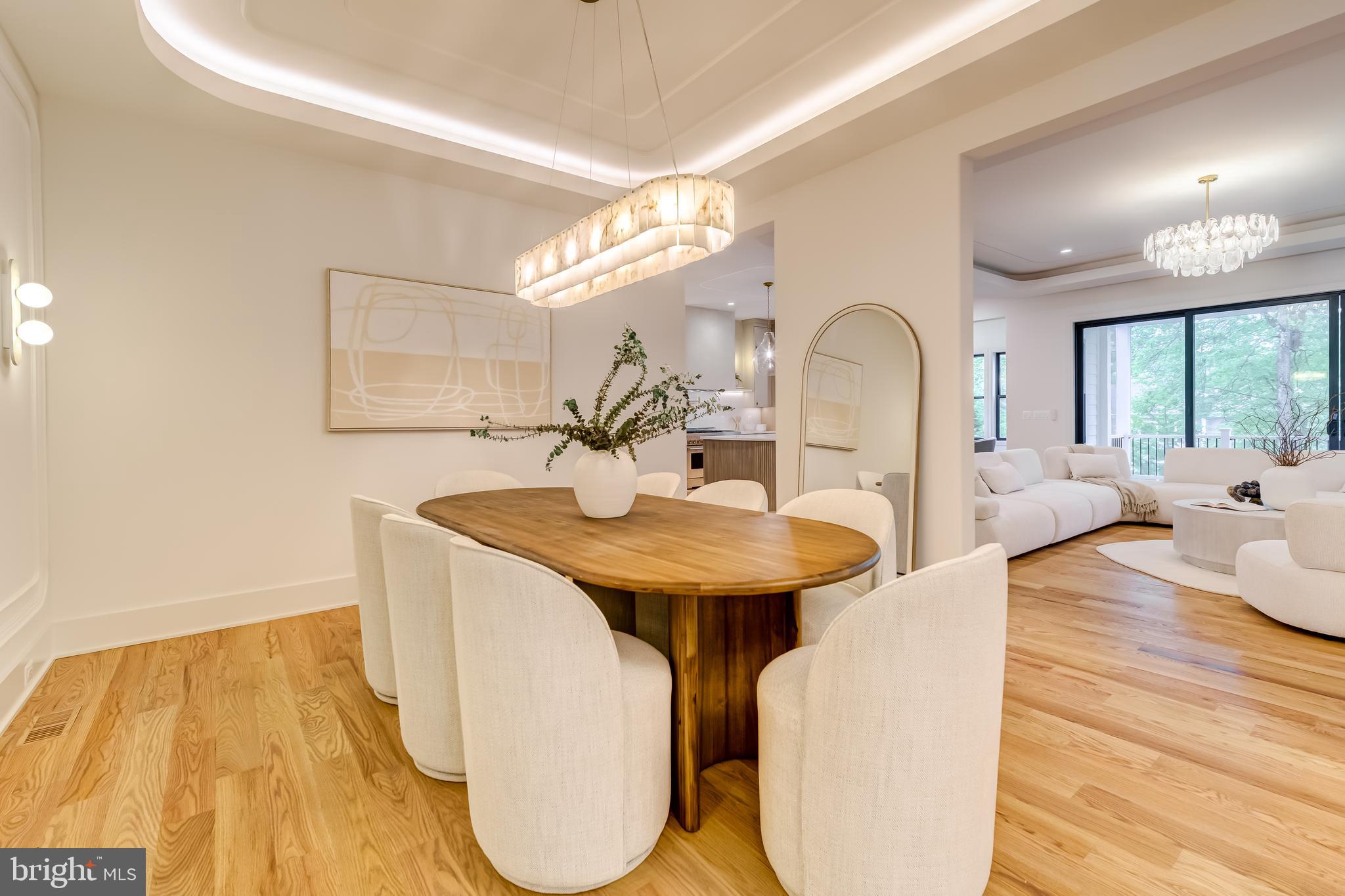 VIENNA WOODS - Residential