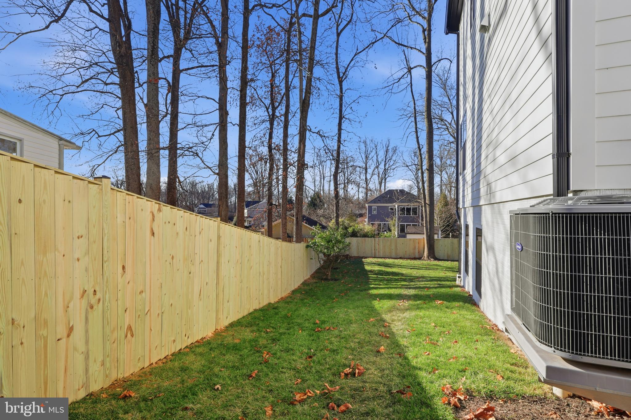 VIENNA WOODS - Residential