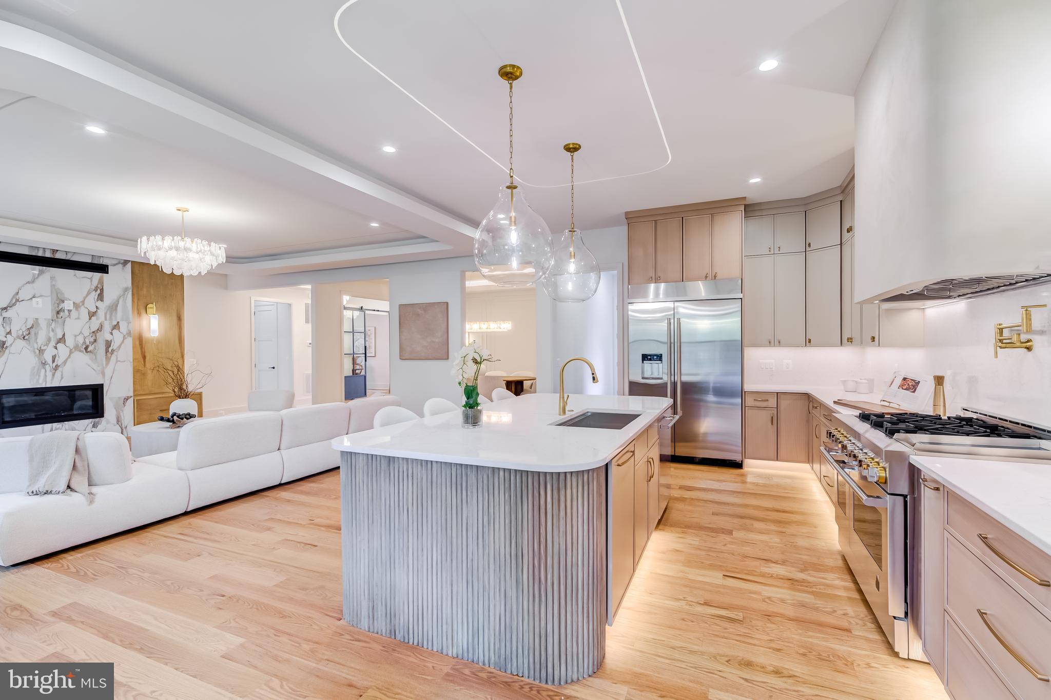 VIENNA WOODS - Residential