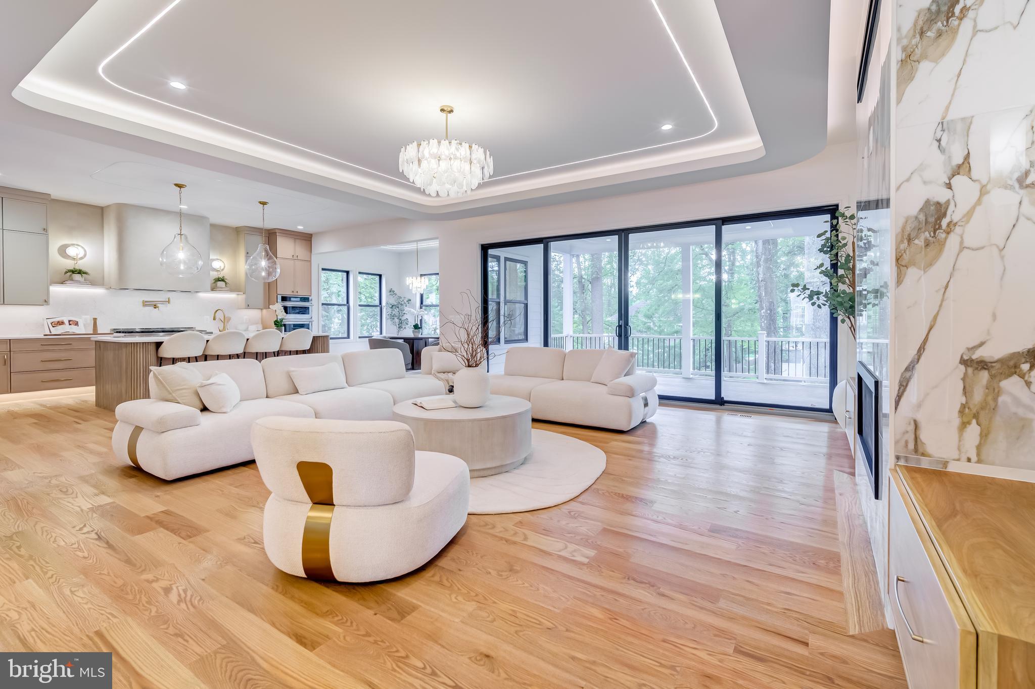 VIENNA WOODS - Residential