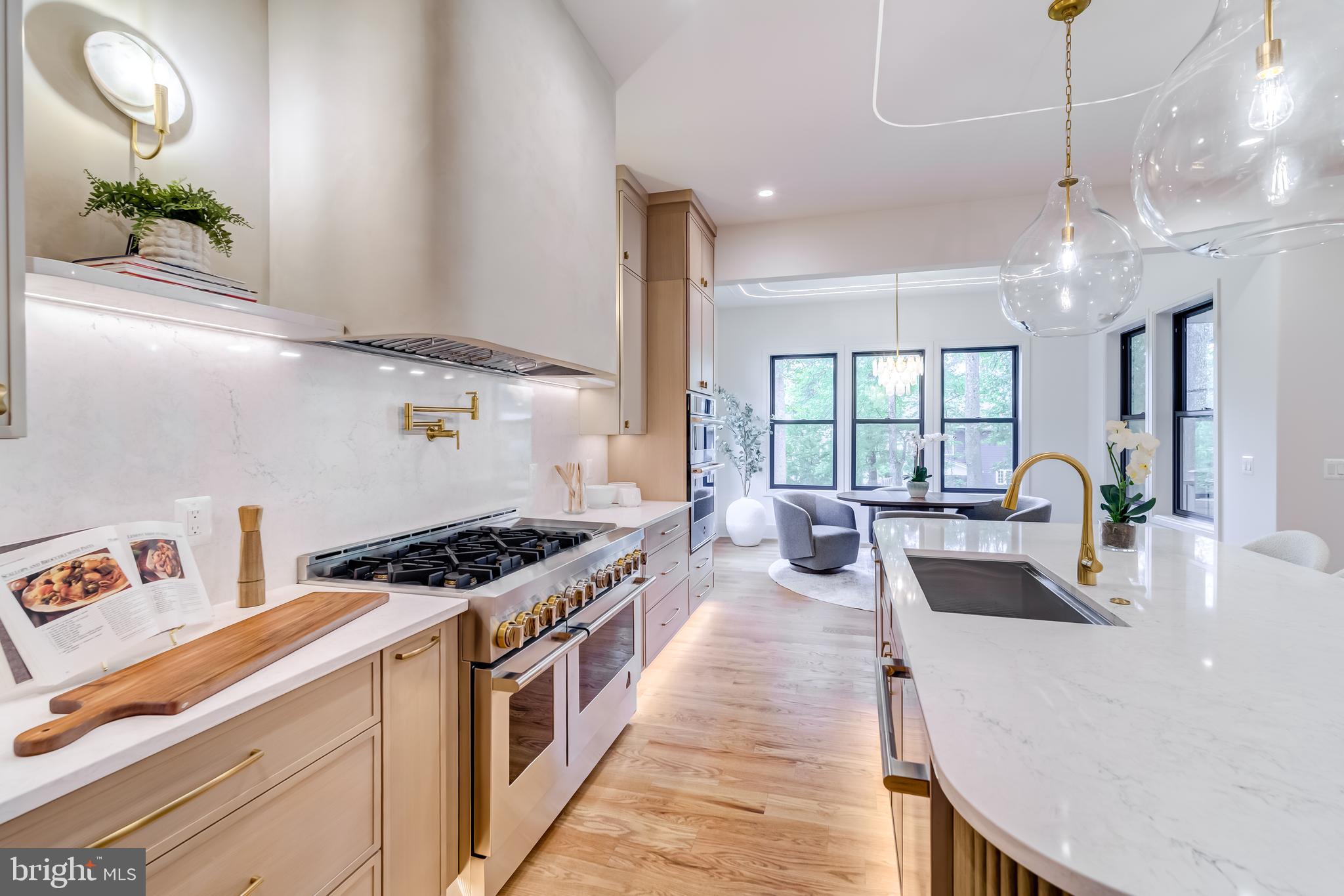 VIENNA WOODS - Residential