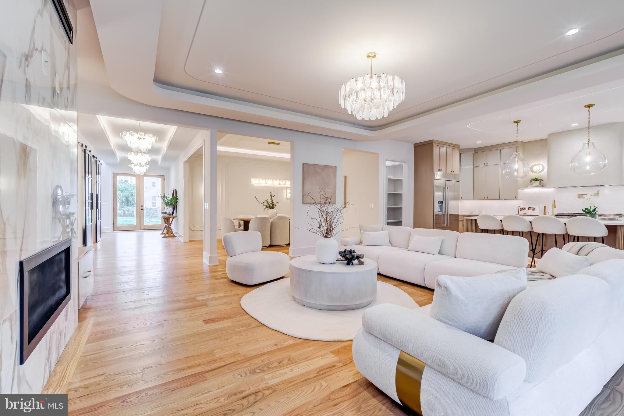 VIENNA WOODS - Residential