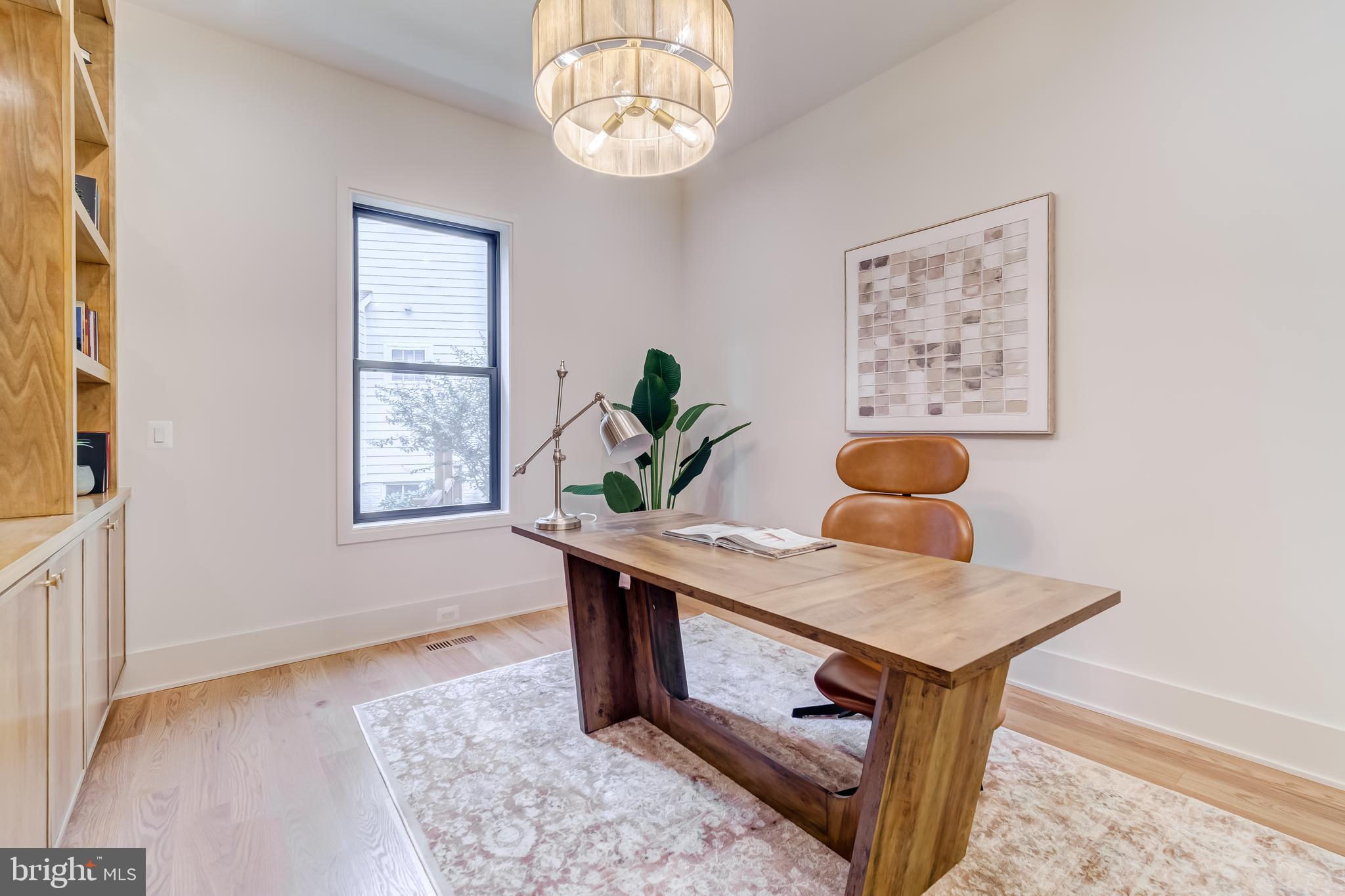 VIENNA WOODS - Residential