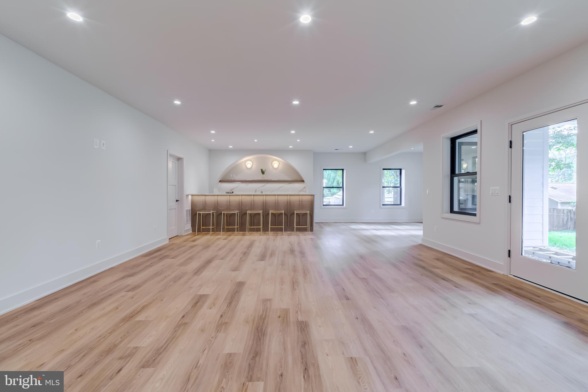 VIENNA WOODS - Residential