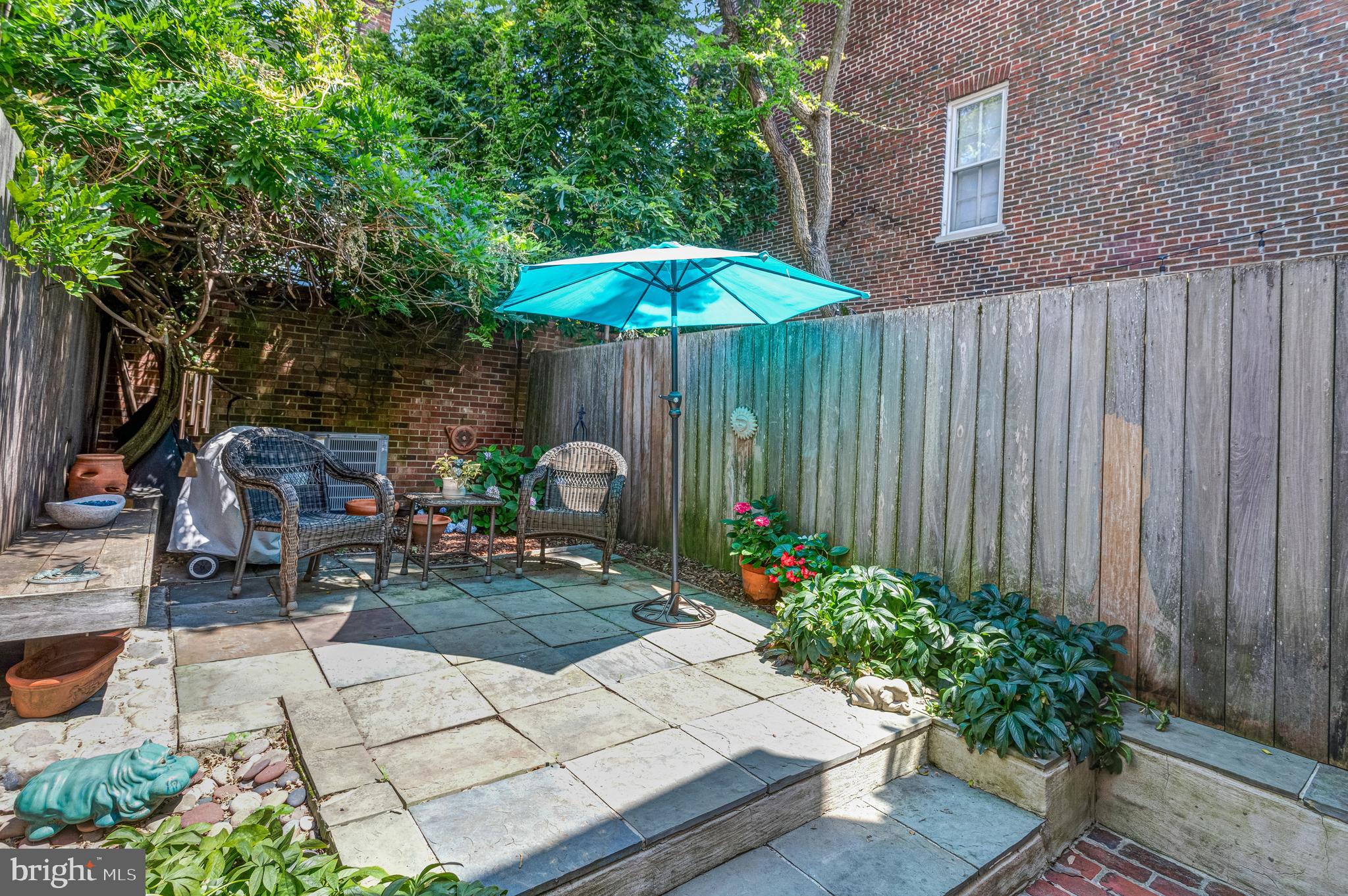 OLD TOWN ALEXANDRIA - Residential