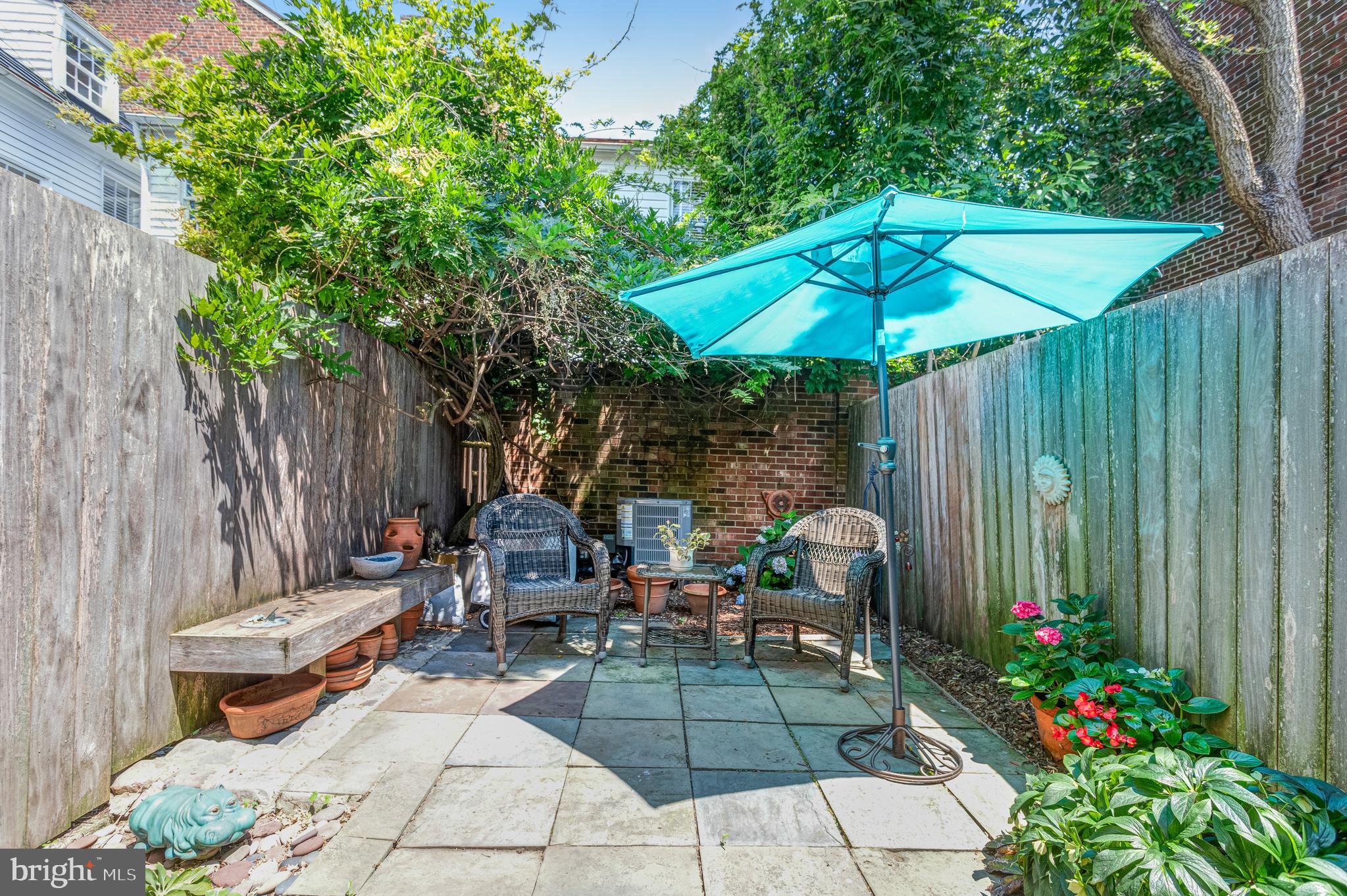 OLD TOWN ALEXANDRIA - Residential