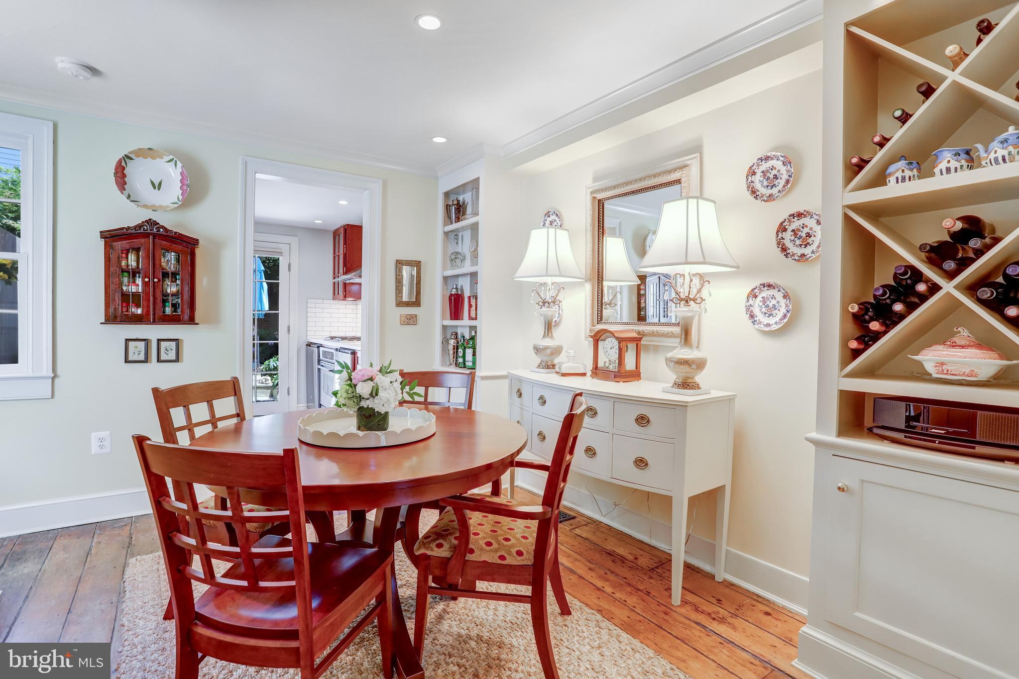 OLD TOWN ALEXANDRIA - Residential