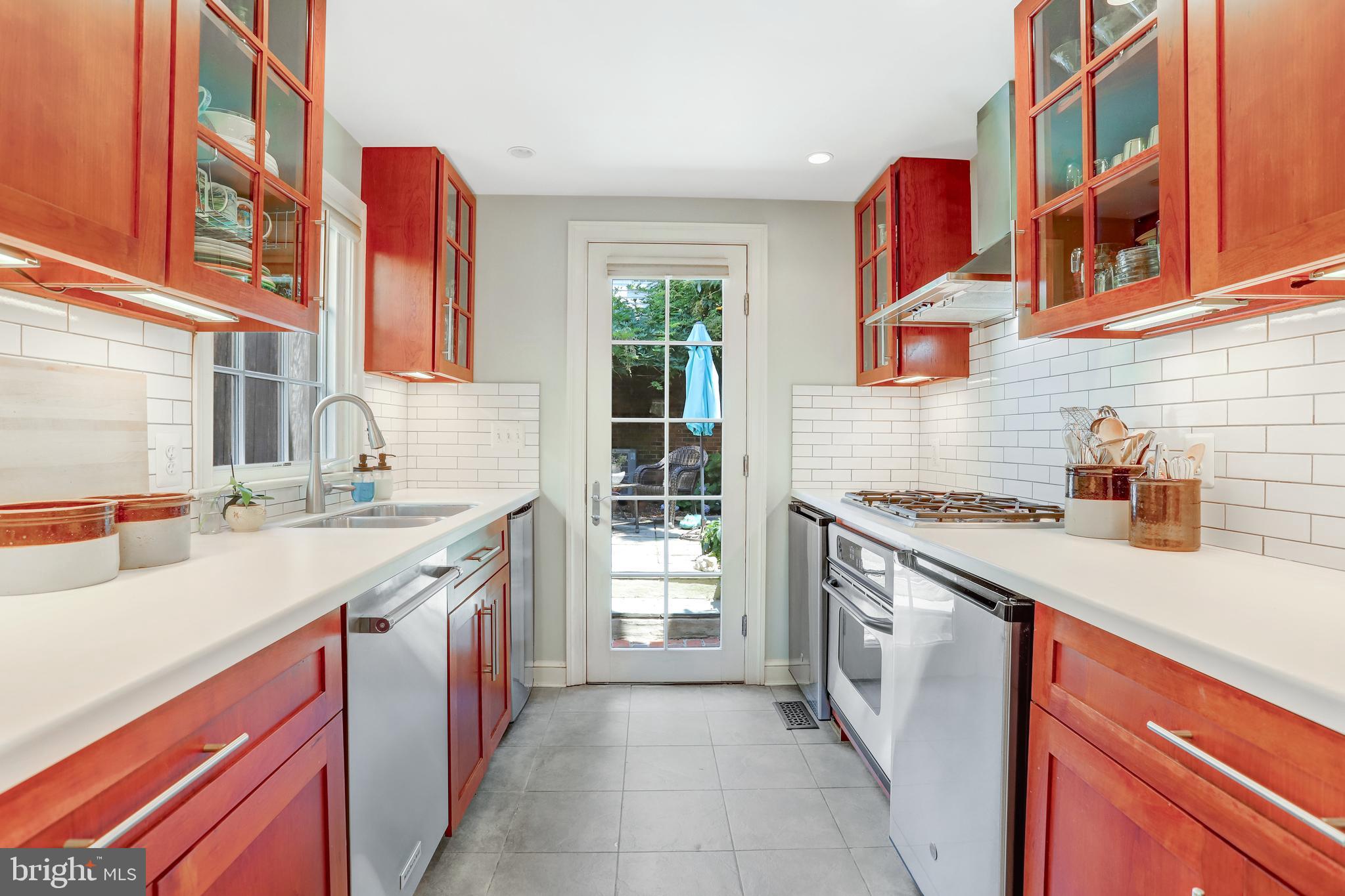 OLD TOWN ALEXANDRIA - Residential