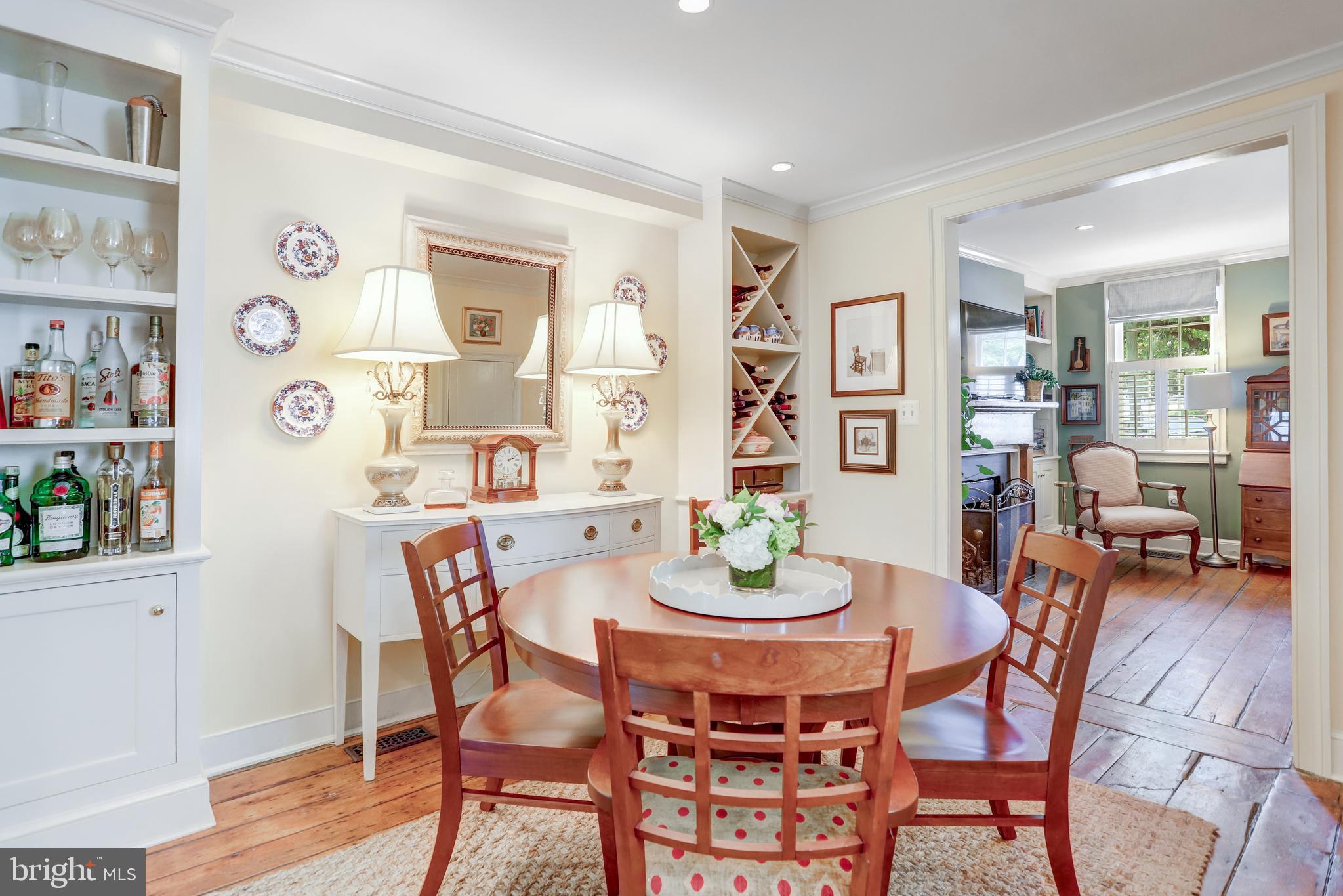 OLD TOWN ALEXANDRIA - Residential