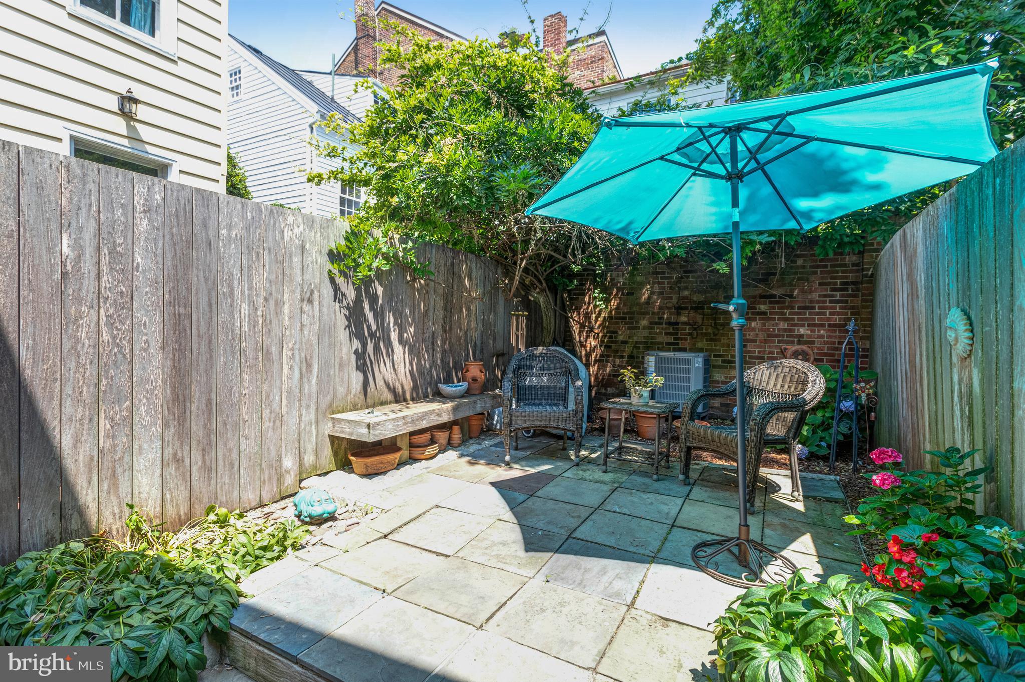 OLD TOWN ALEXANDRIA - Residential