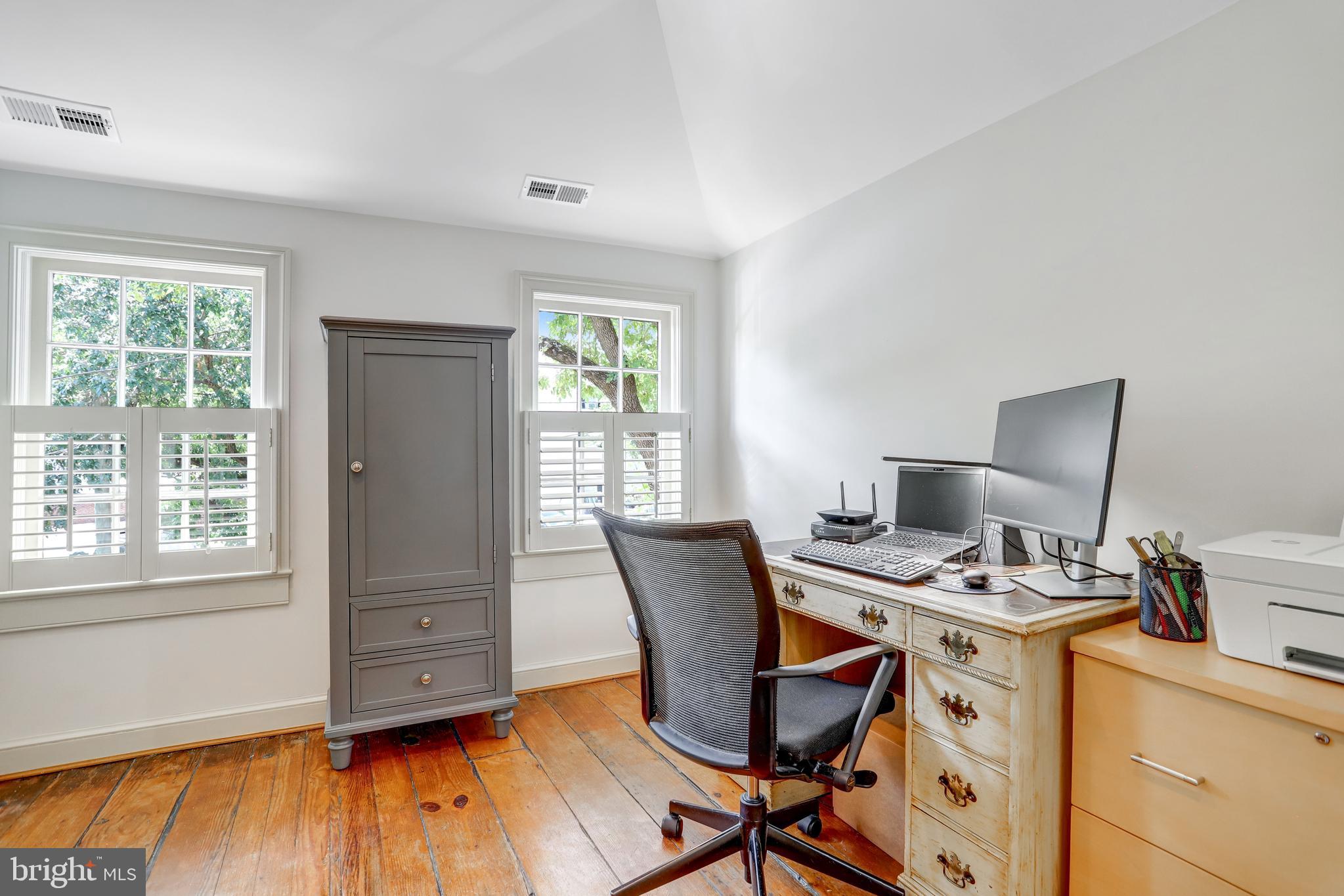 OLD TOWN ALEXANDRIA - Residential