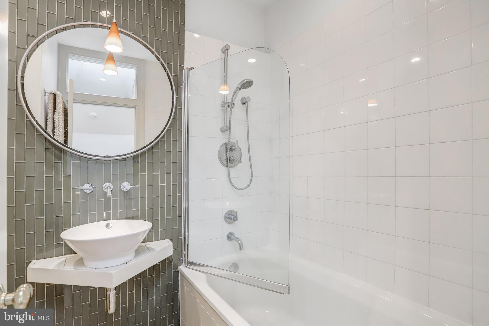 OLD TOWN ALEXANDRIA - Residential