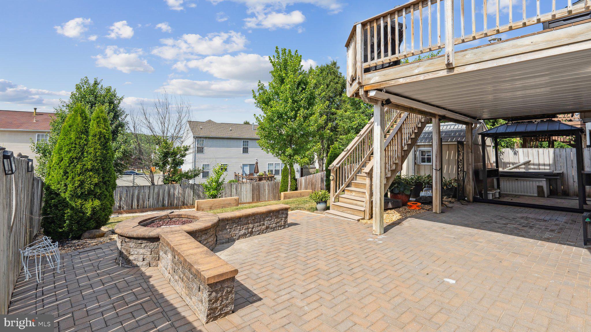 APPLE GROVE - Residential