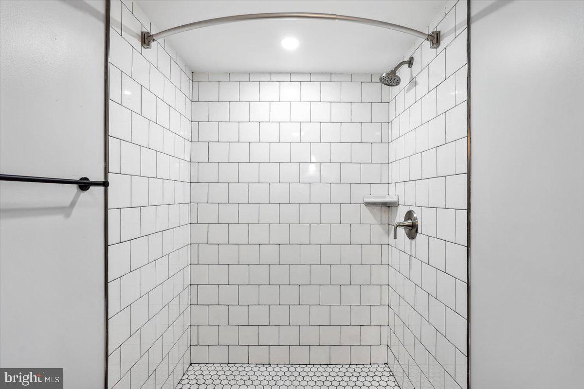 INDIAN SPRING PARK - Residential Lease