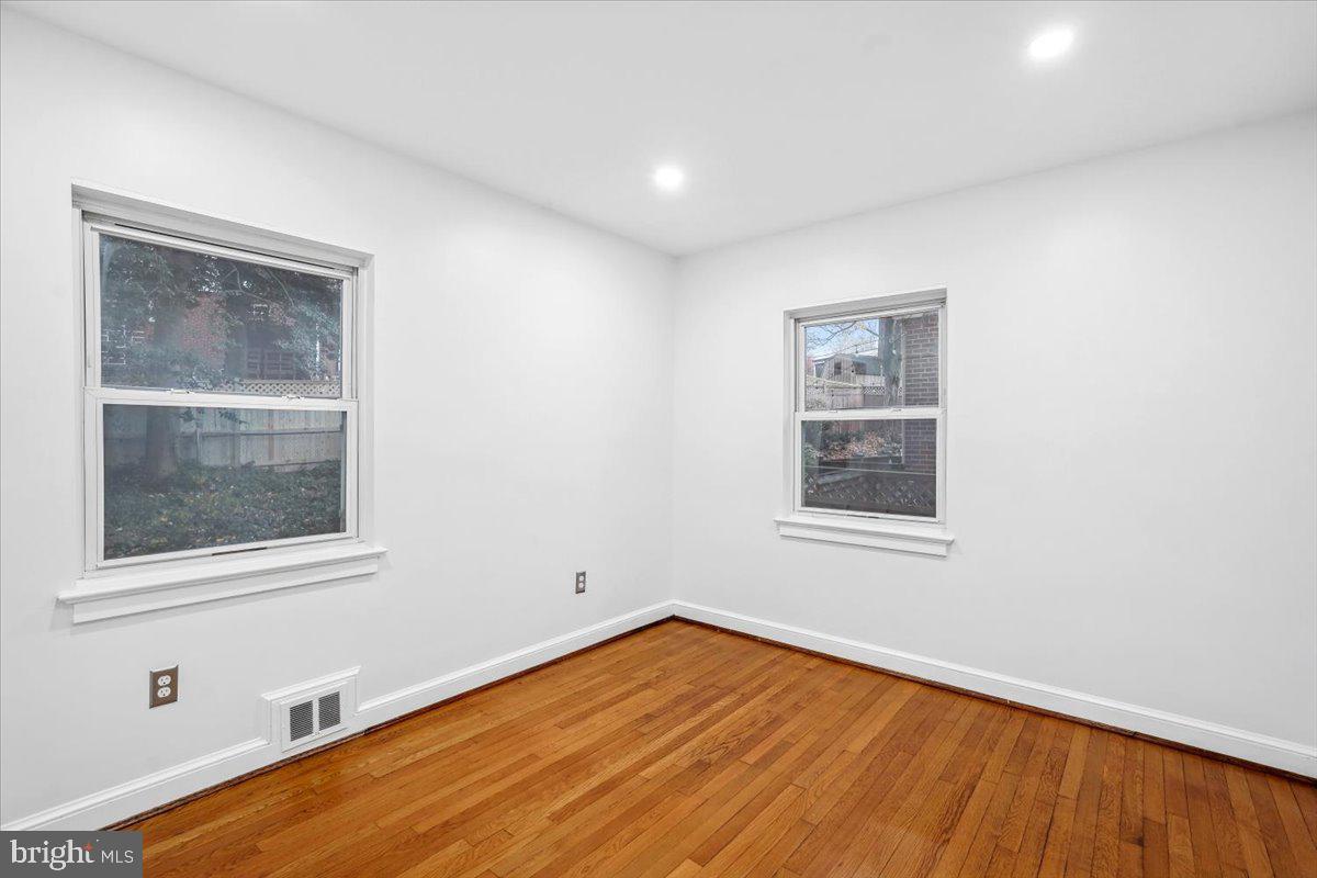 INDIAN SPRING PARK - Residential Lease