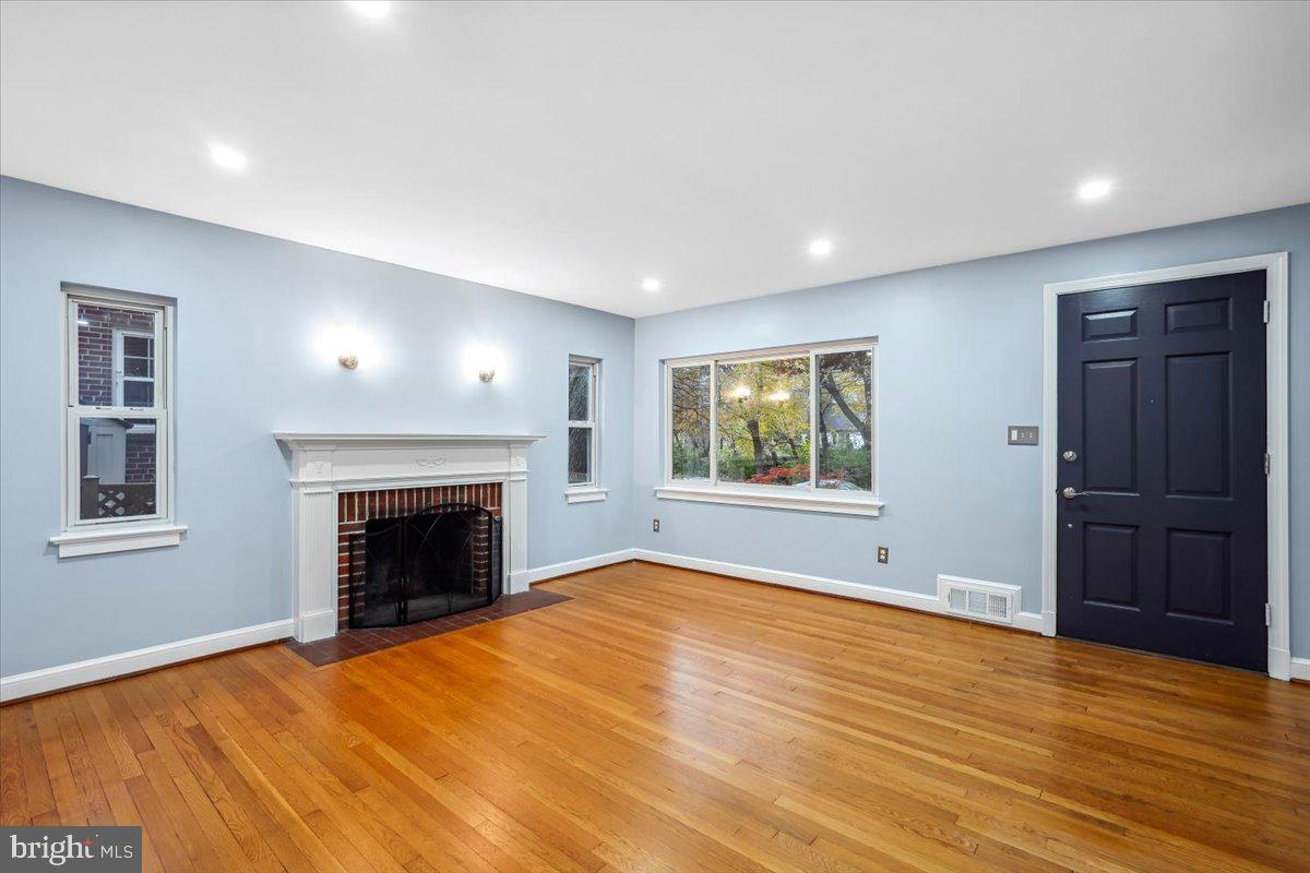 INDIAN SPRING PARK - Residential Lease