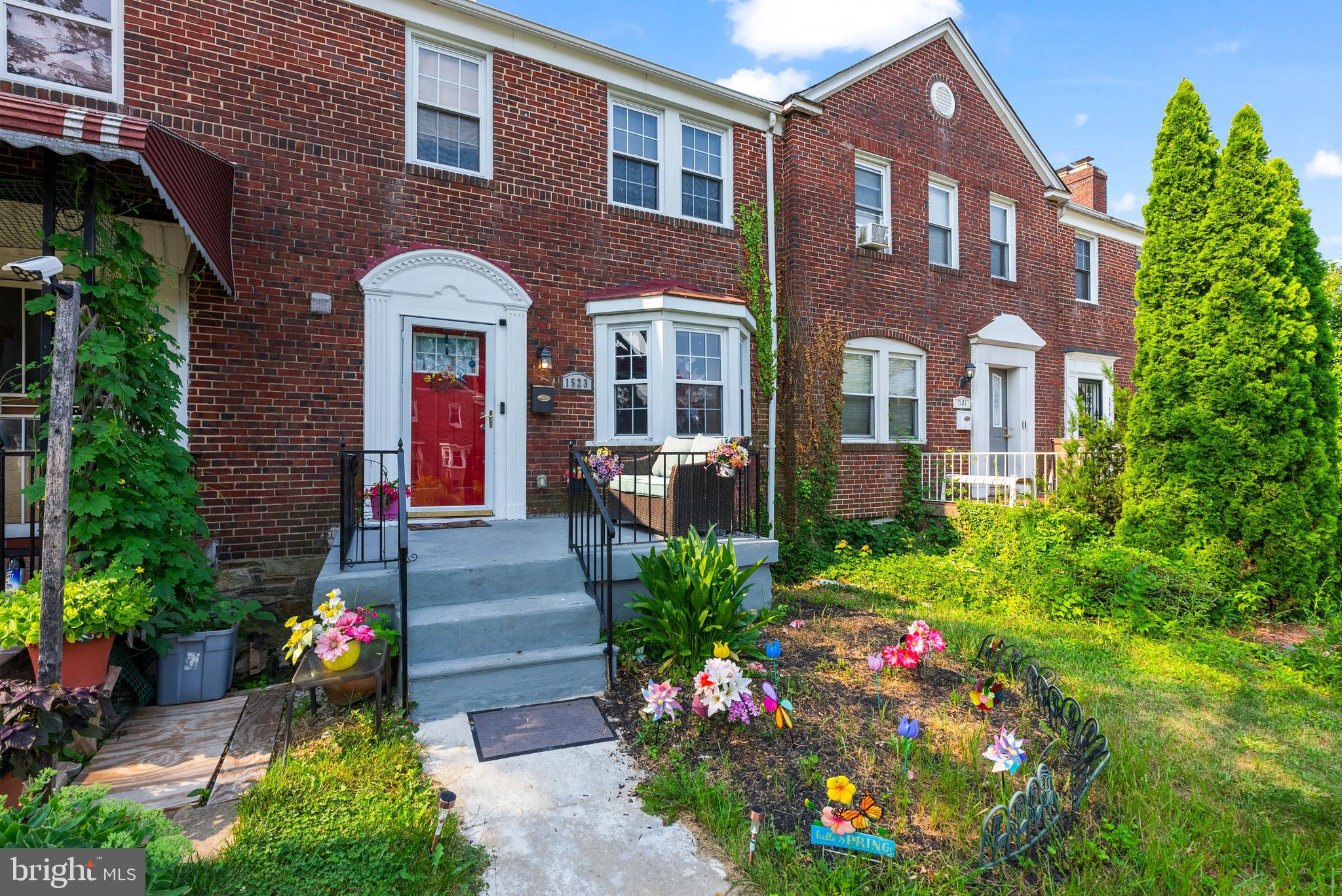 1523 LOCHWOOD ROAD