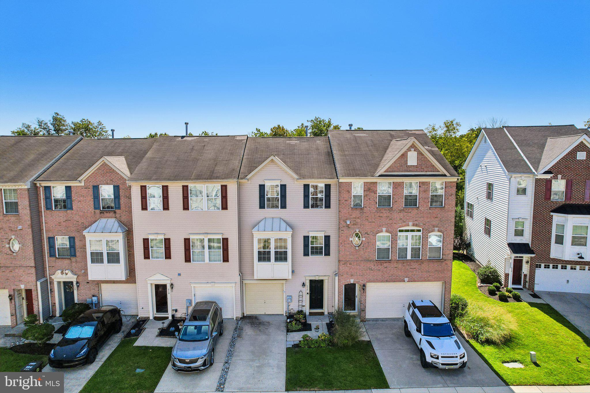516 BOXWOOD LANE