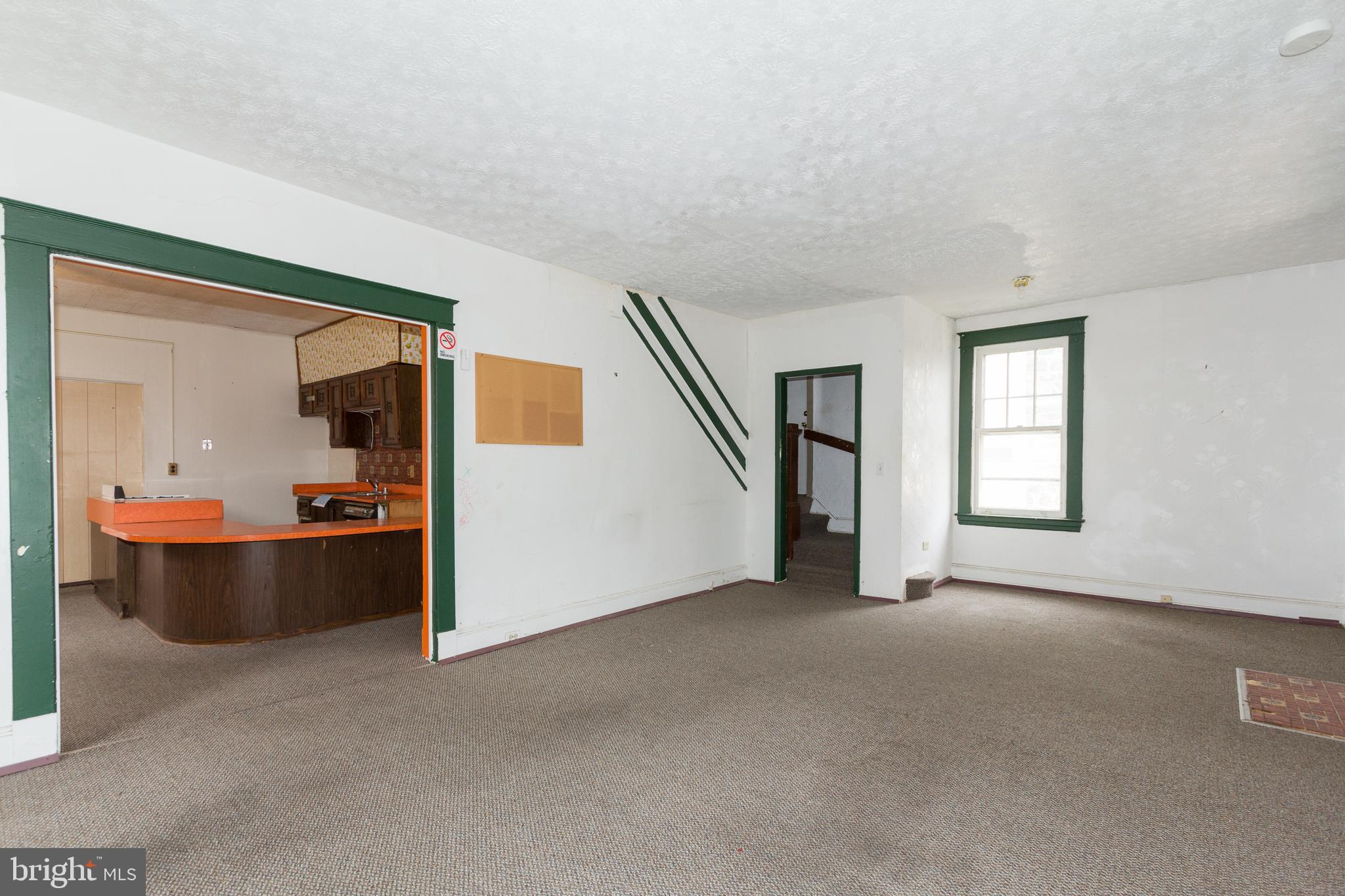 LAURAVILLE HISTORIC DISTRICT - Residential