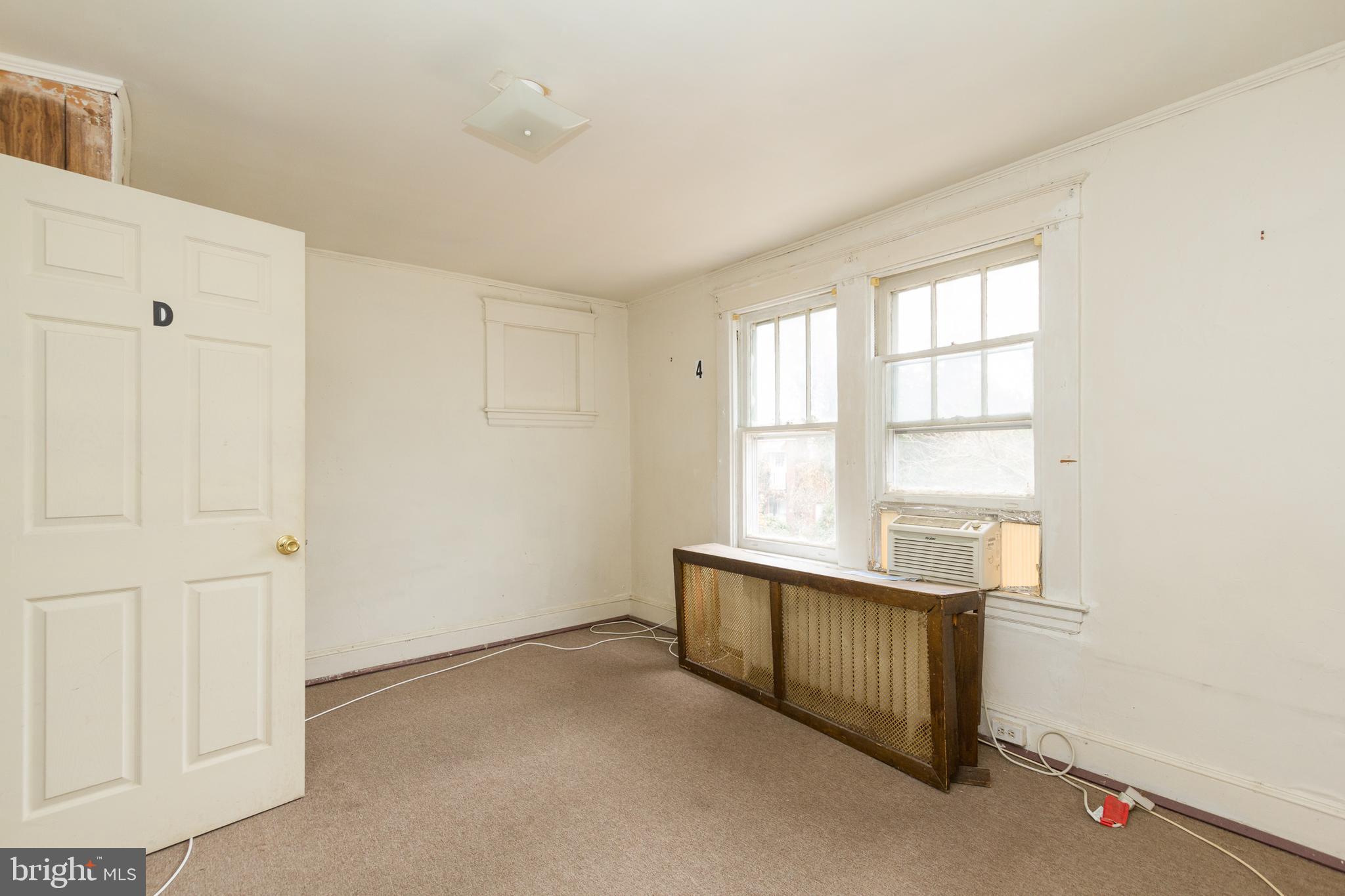 LAURAVILLE HISTORIC DISTRICT - Residential