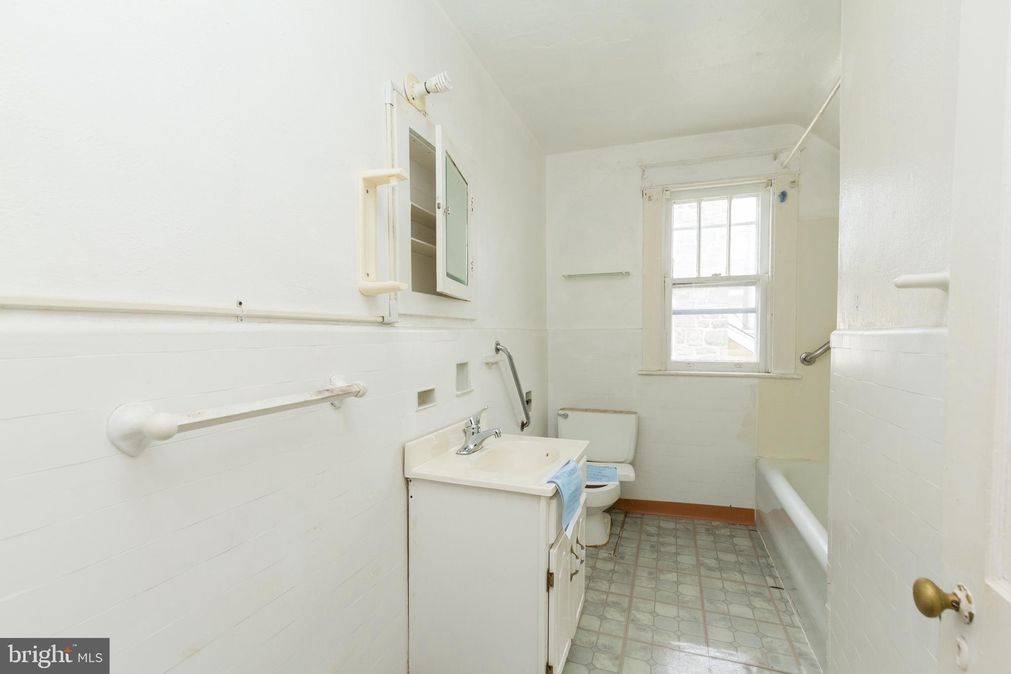 LAURAVILLE HISTORIC DISTRICT - Residential