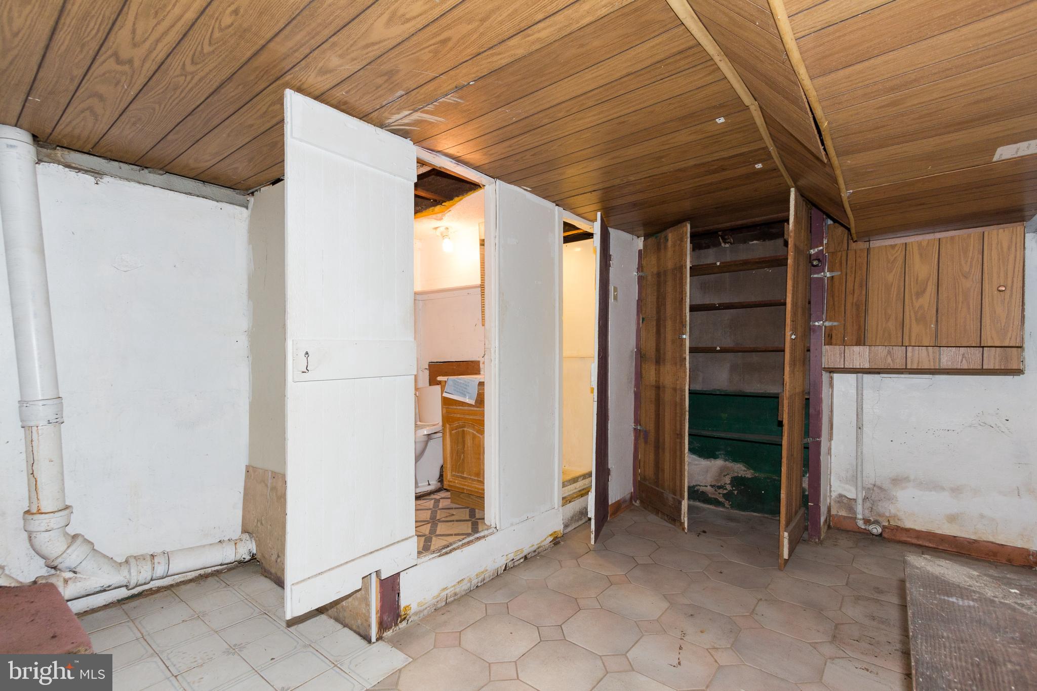 LAURAVILLE HISTORIC DISTRICT - Residential