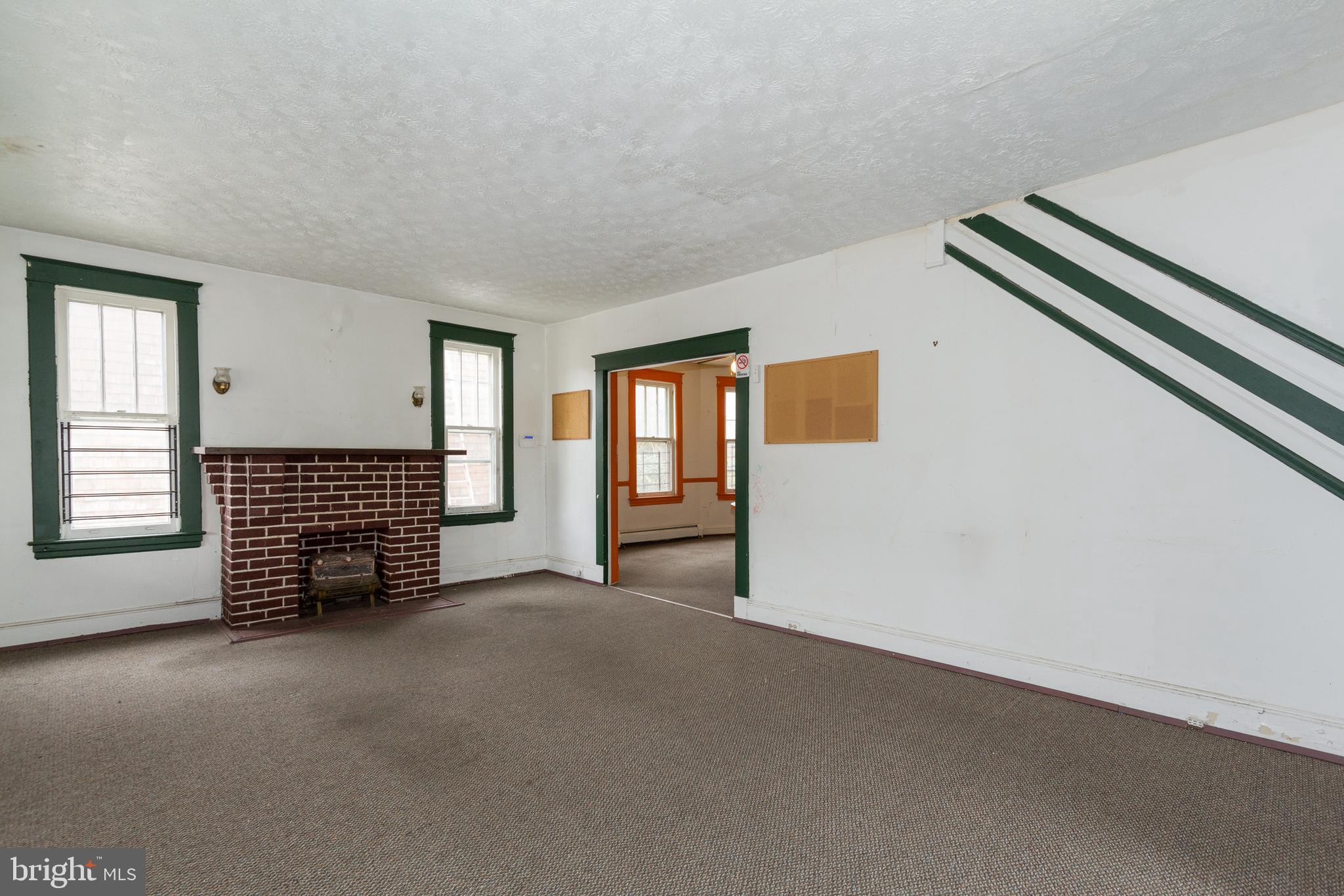 LAURAVILLE HISTORIC DISTRICT - Residential