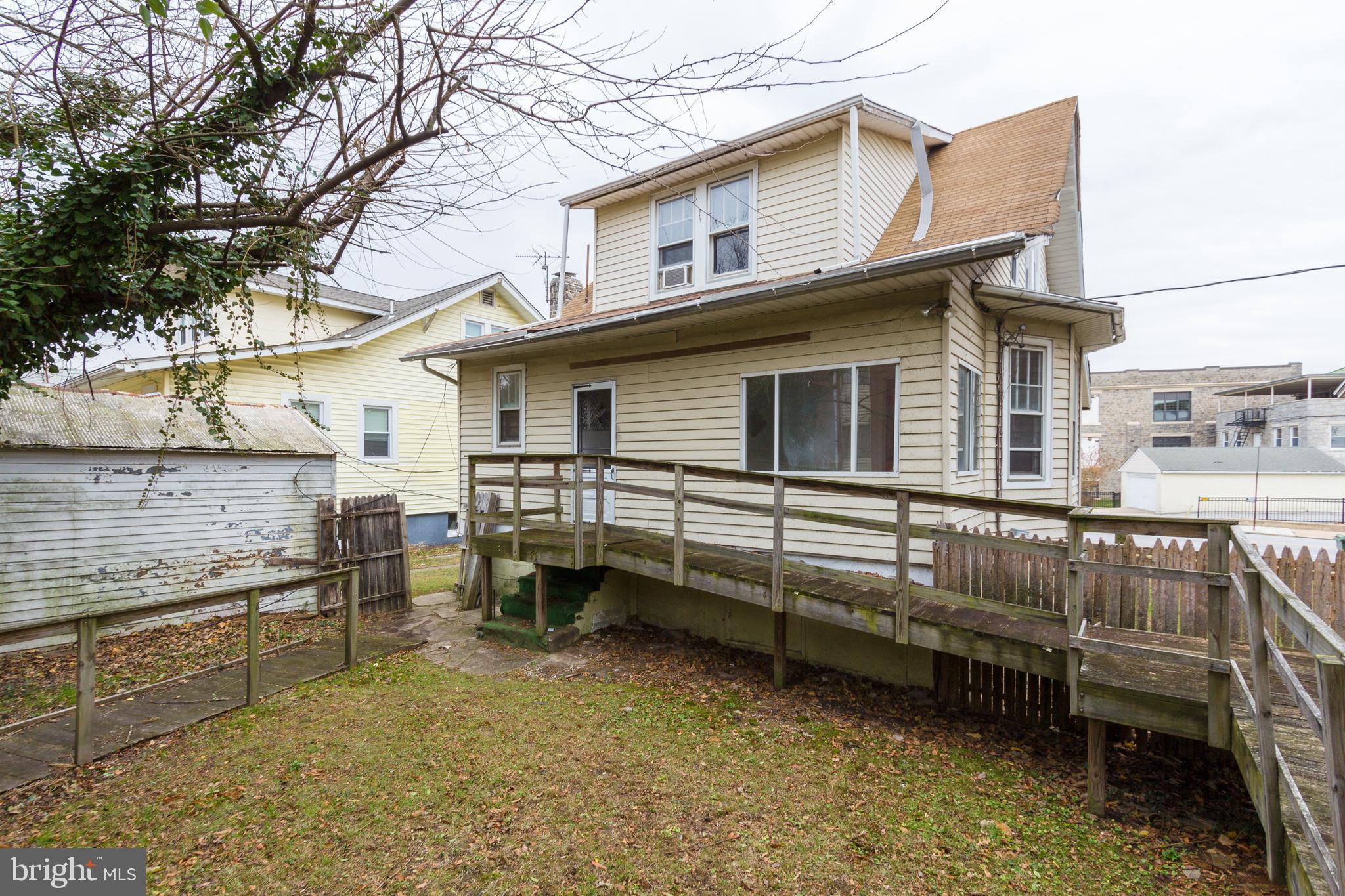 LAURAVILLE HISTORIC DISTRICT - Residential
