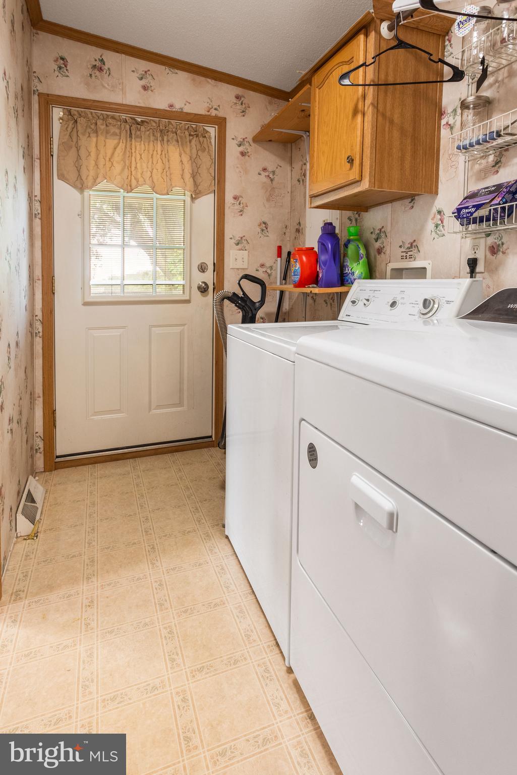 EAGLE VIEW MOBILE HOME PK - Residential