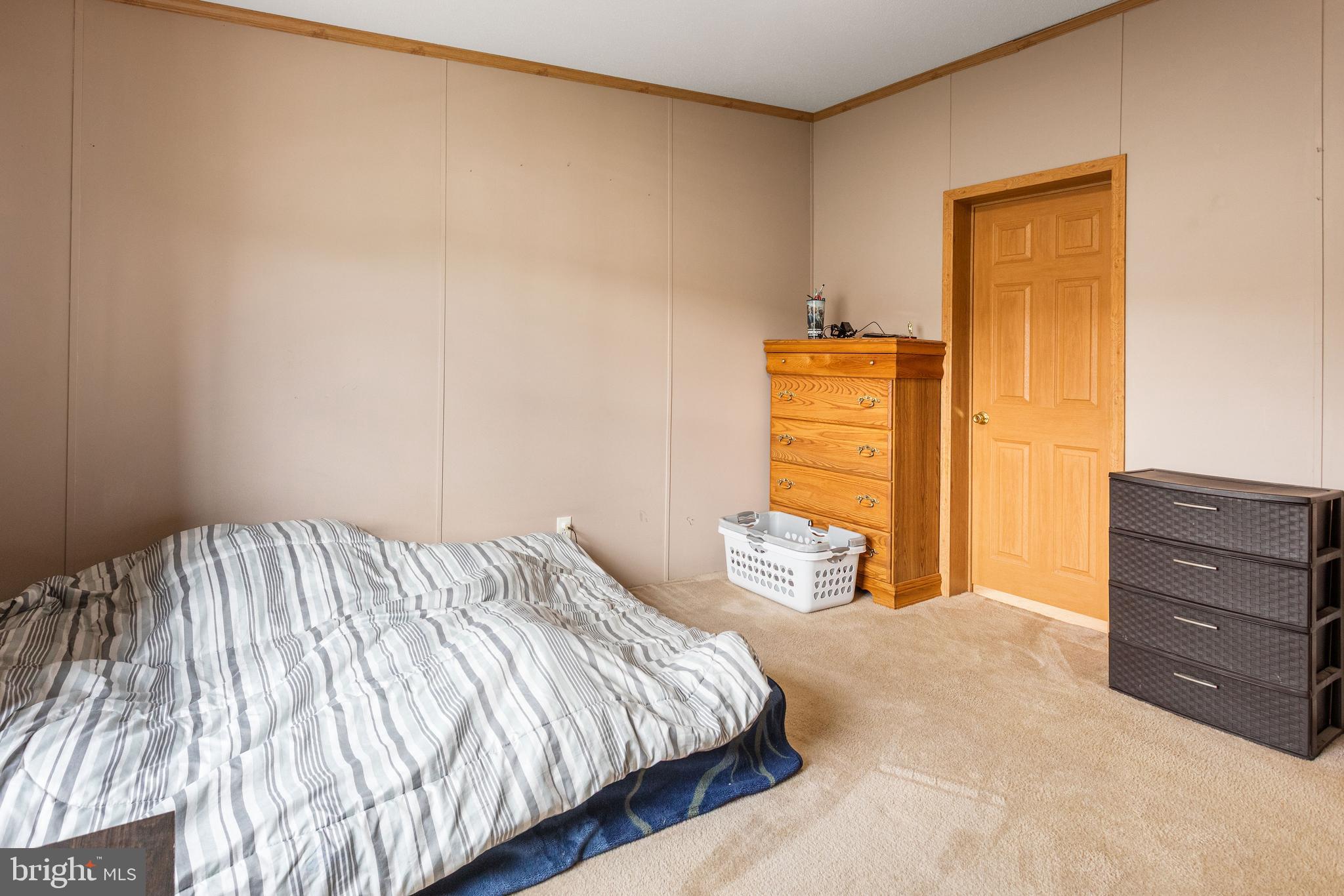 EAGLE VIEW MOBILE HOME PK - Residential