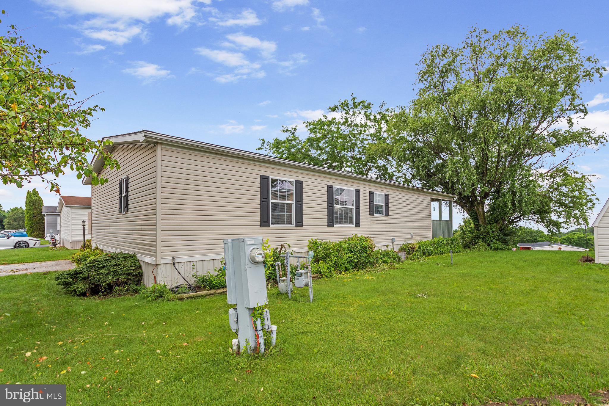 EAGLE VIEW MOBILE HOME PK - Residential