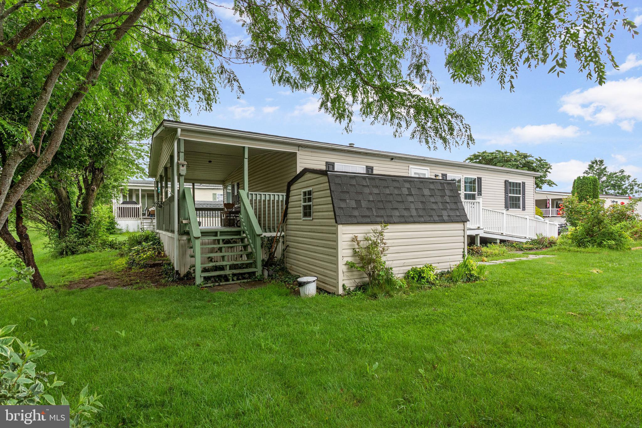 EAGLE VIEW MOBILE HOME PK - Residential