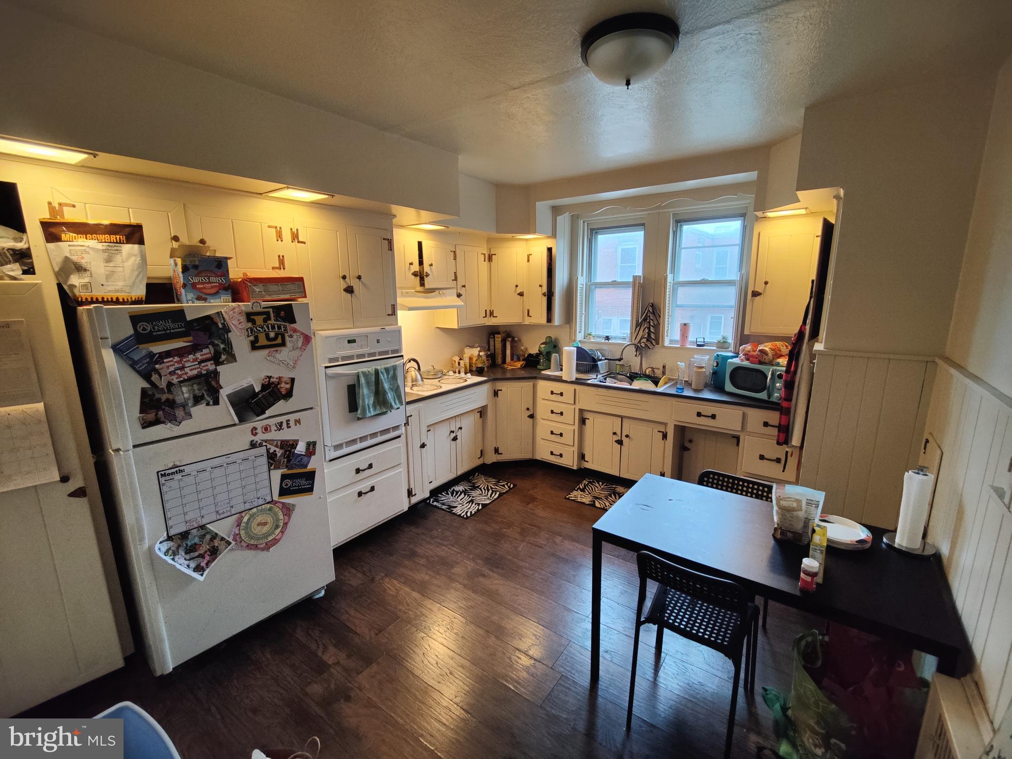 WEST OAK LANE - Residential