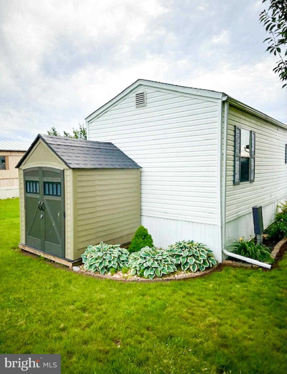 15673 YOUNG ROAD 32