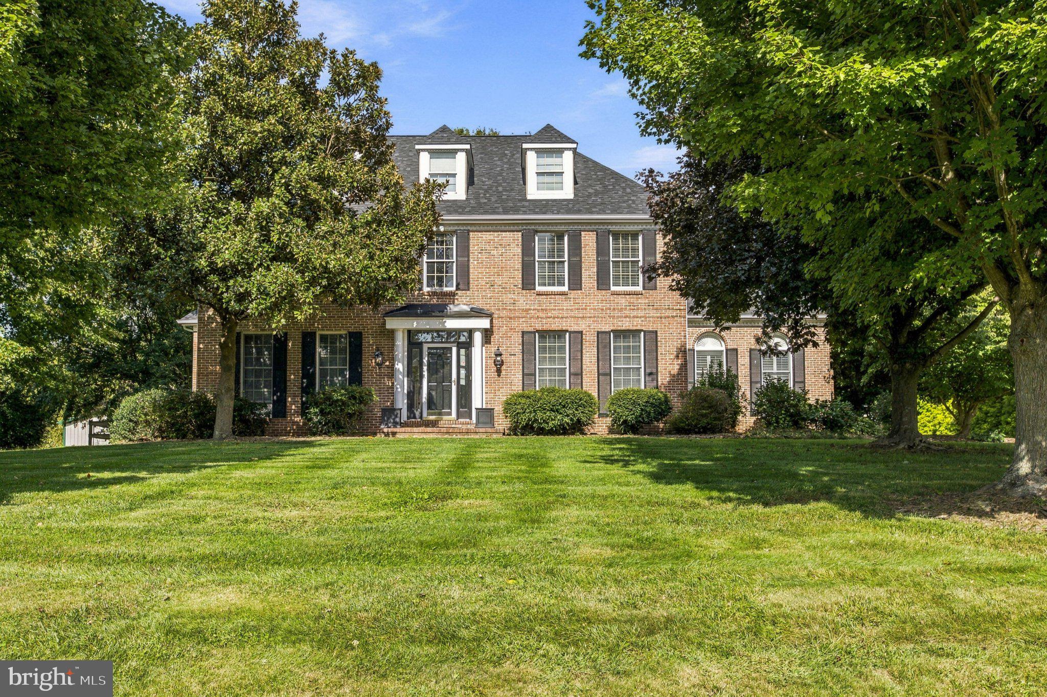 27 STEEPLE CHASE LANE
