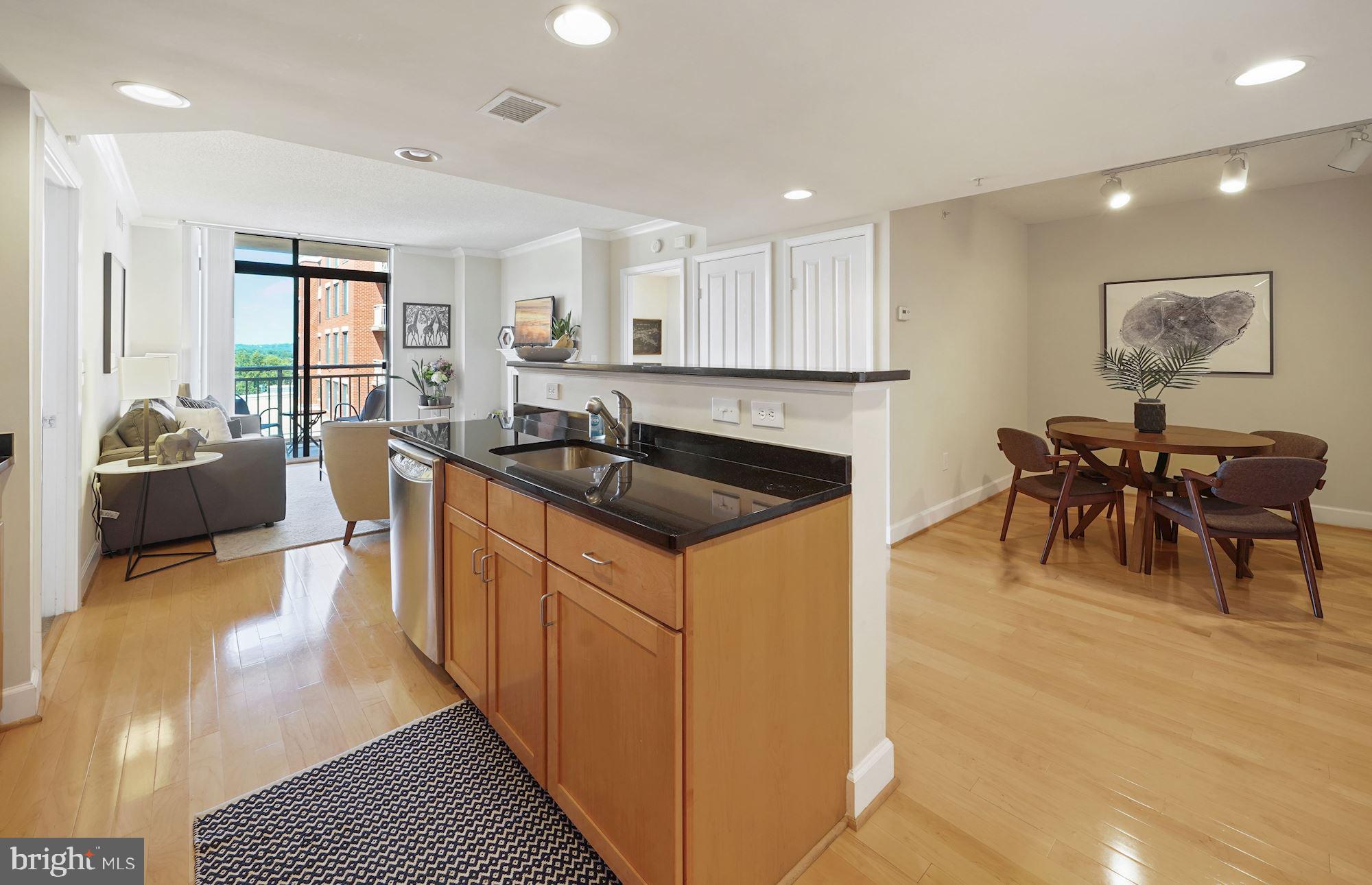 STATION SQUARE - Residential Lease