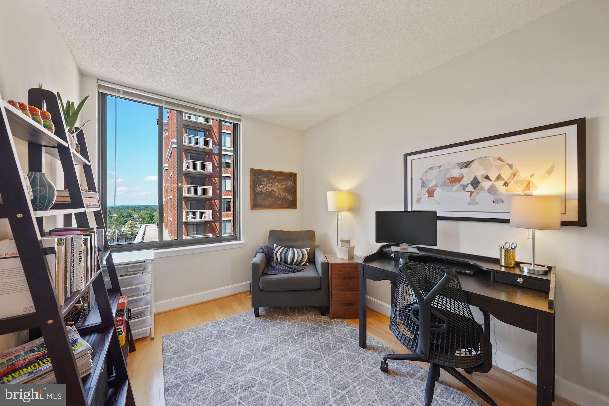 STATION SQUARE - Residential Lease