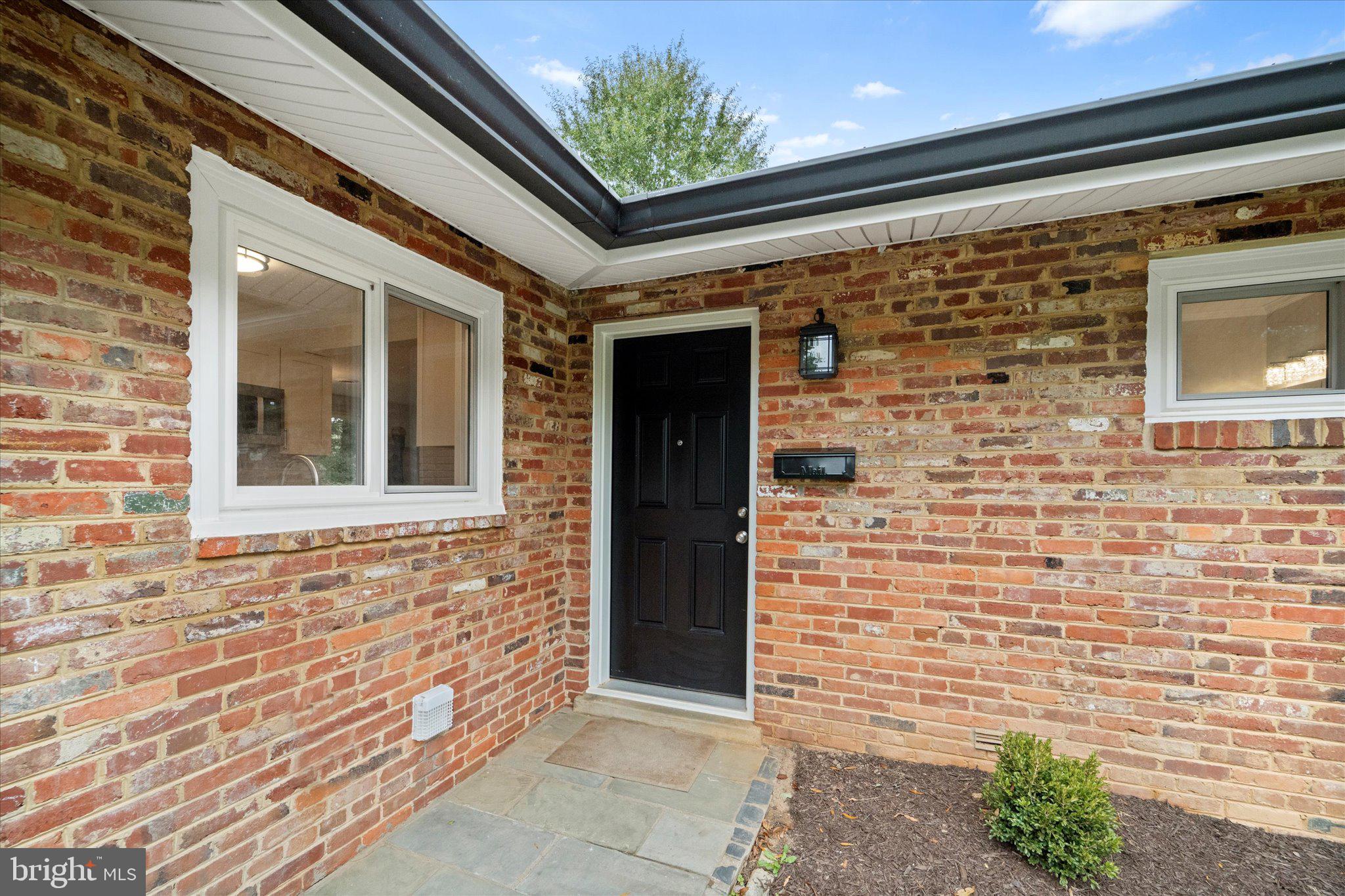 COUNTRY CLUB HILLS - Residential