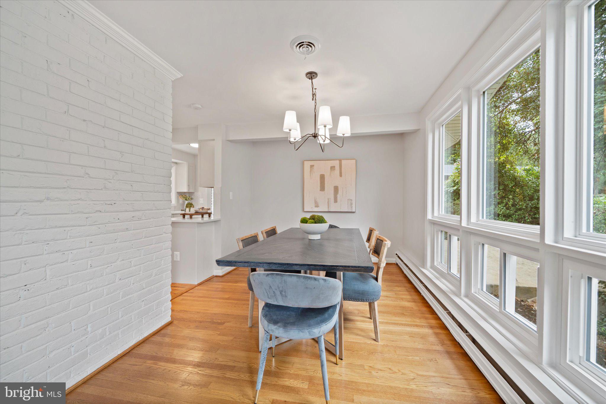 COUNTRY CLUB HILLS - Residential