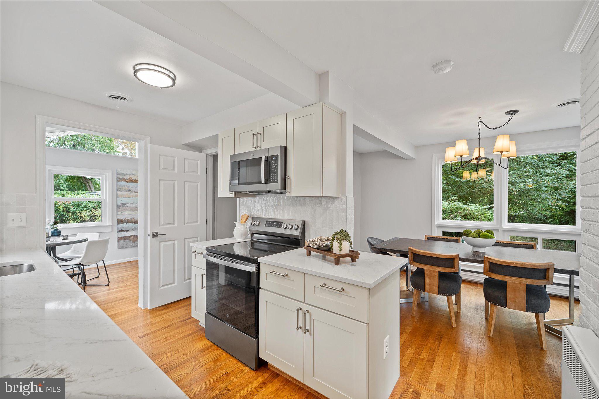 10005 SPRING LAKE TERRACE