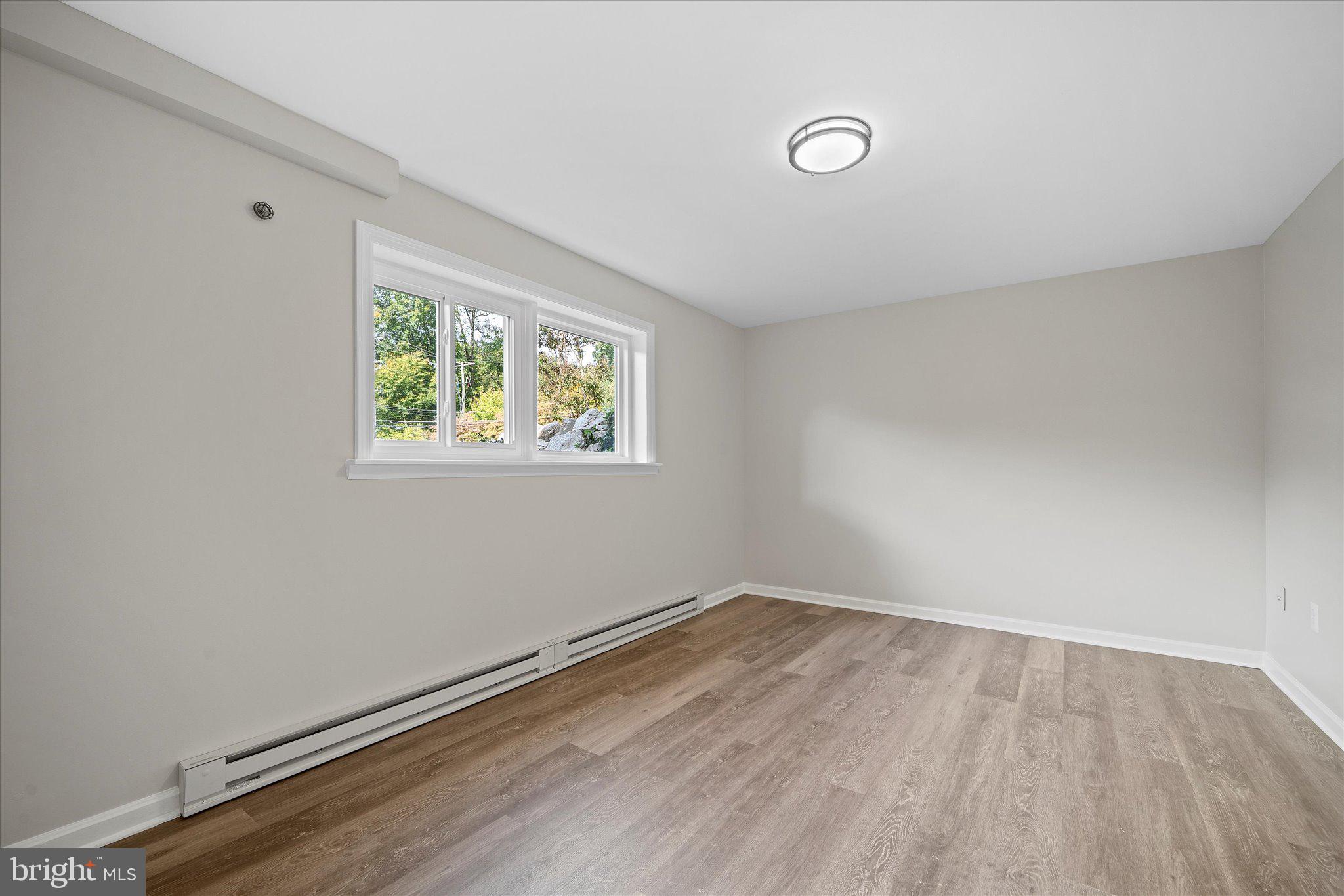 COUNTRY CLUB HILLS - Residential