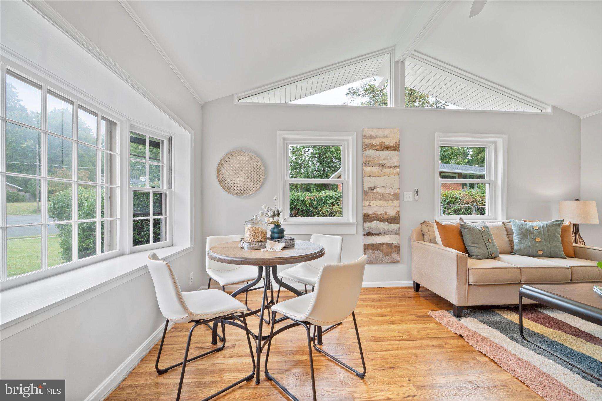 COUNTRY CLUB HILLS - Residential