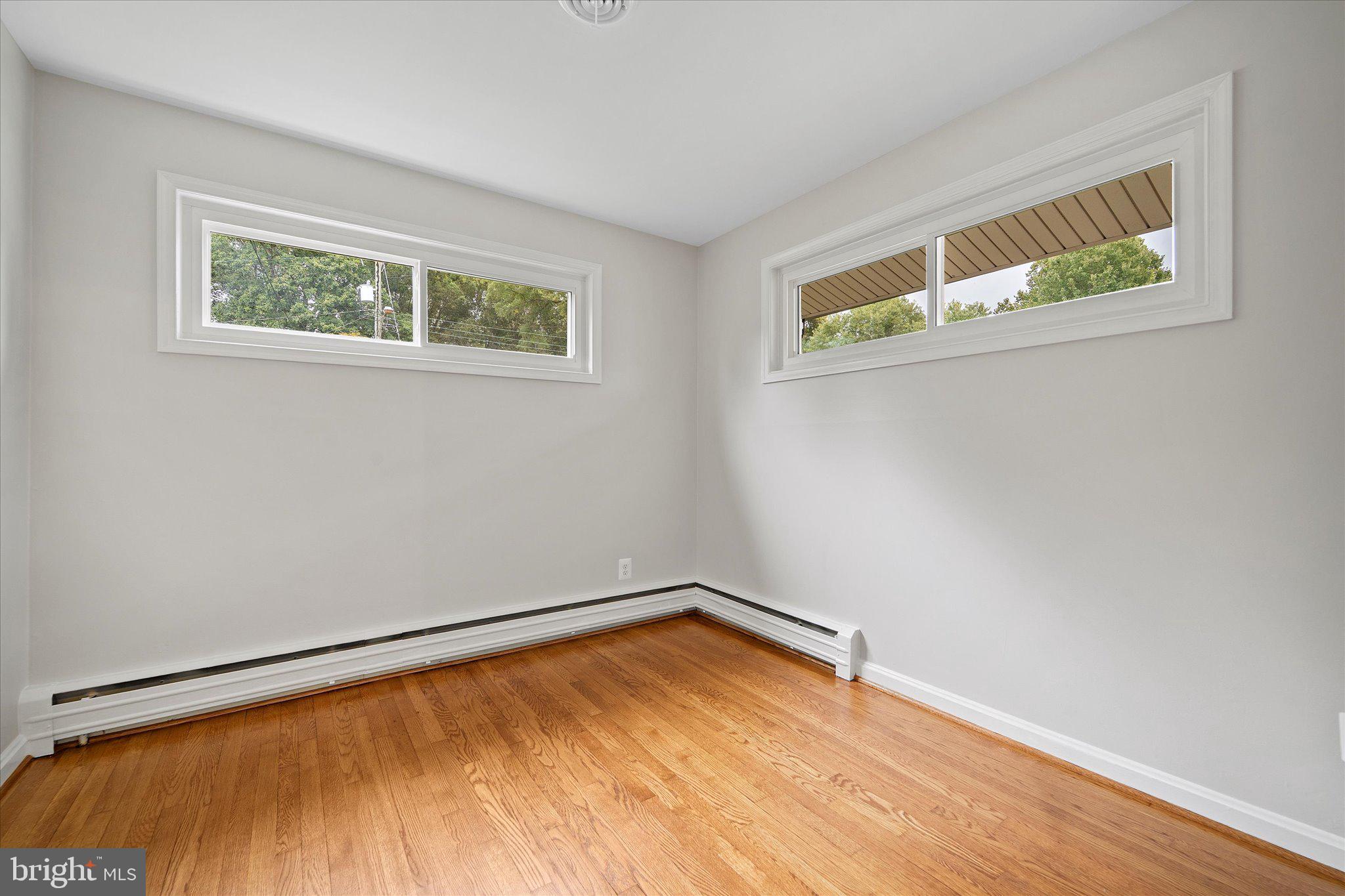 COUNTRY CLUB HILLS - Residential