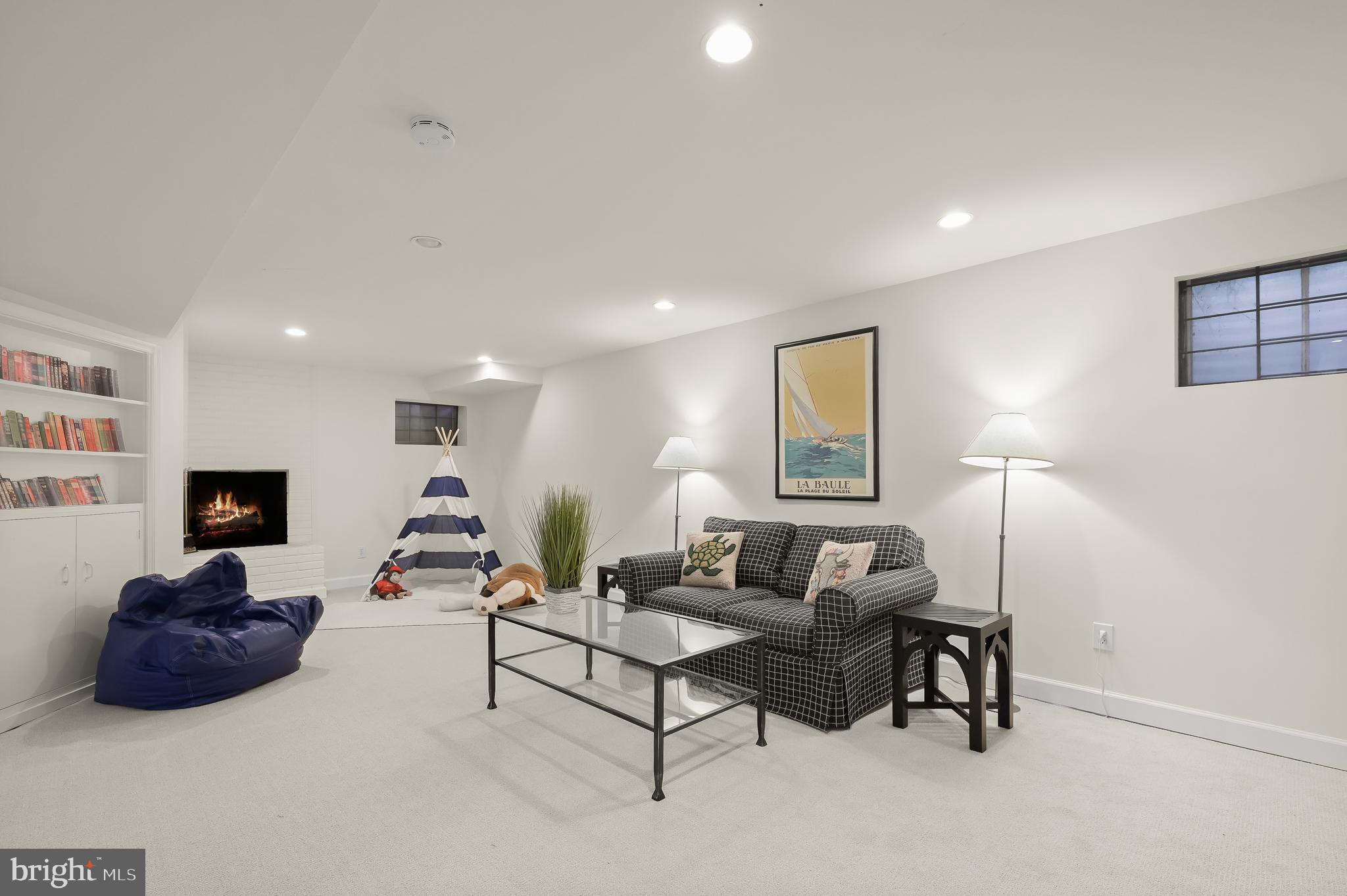 WESTMORELAND HILLS - Residential