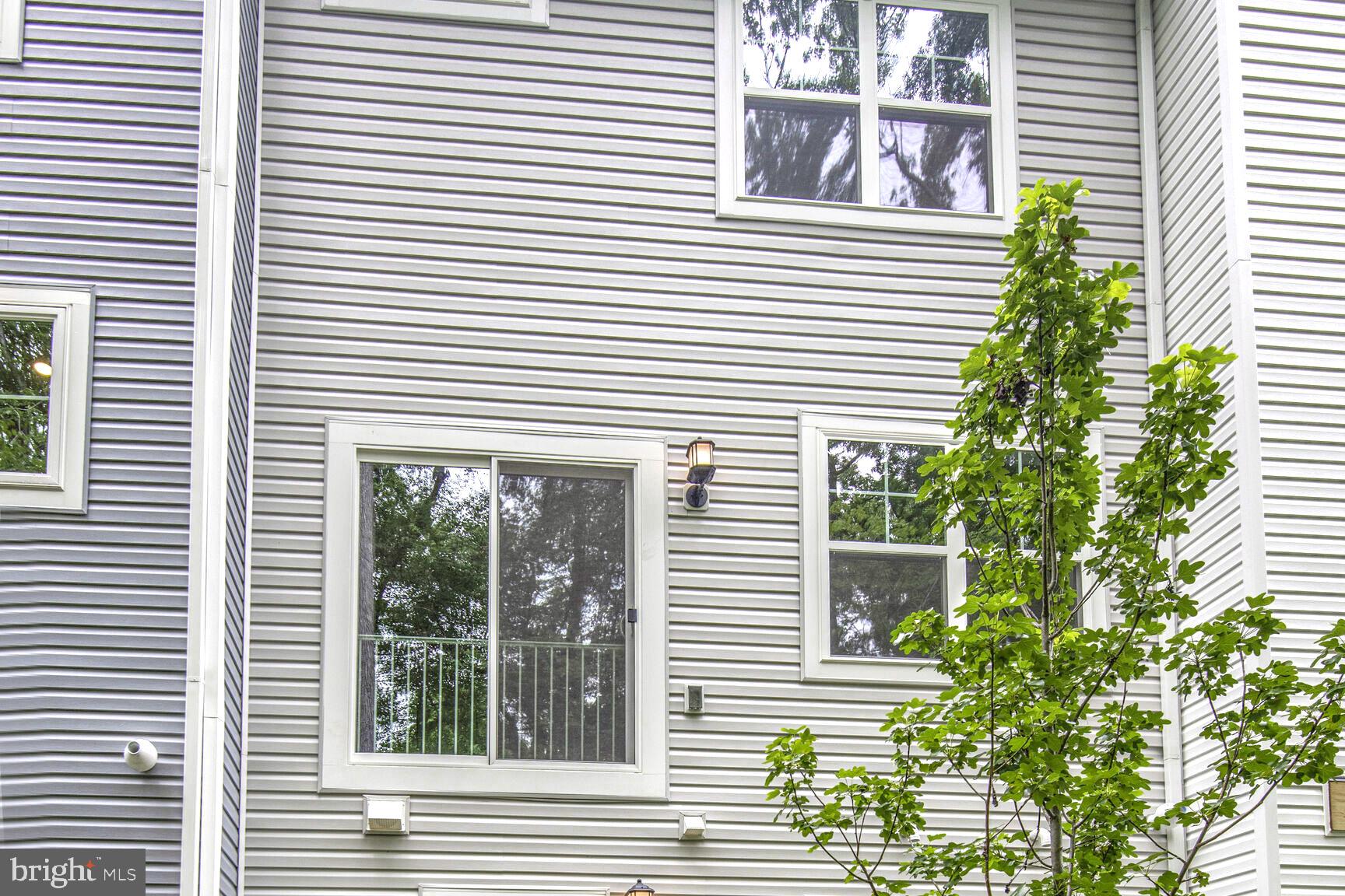 TANYARD COVE NORTH - Residential Lease