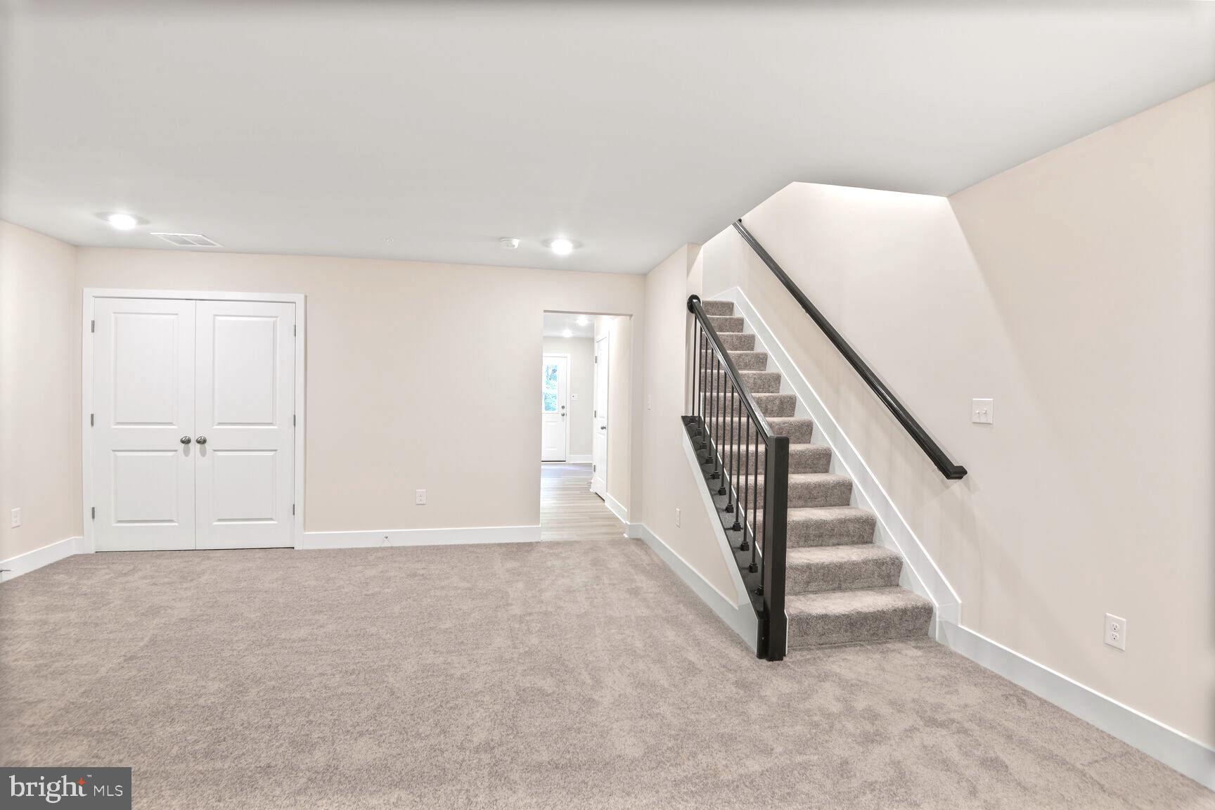 TANYARD COVE NORTH - Residential Lease