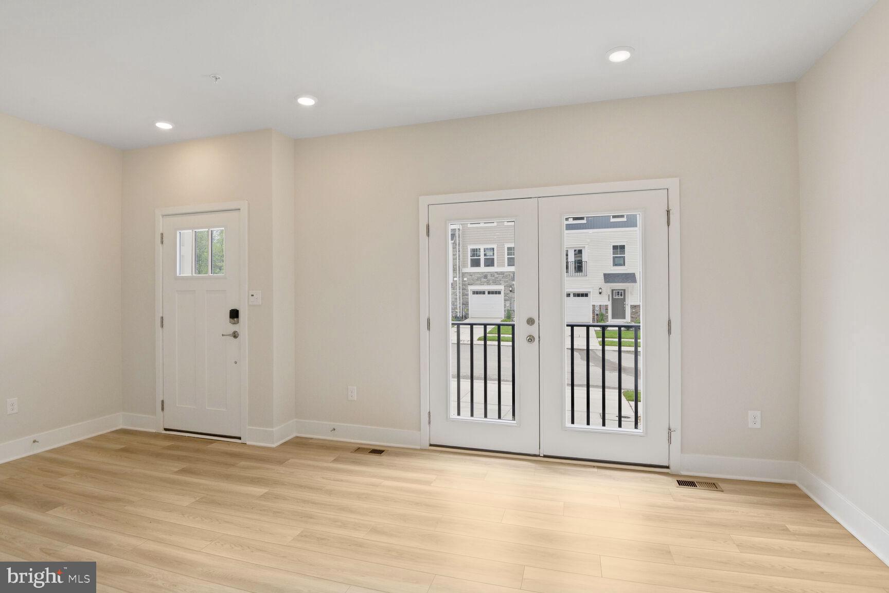 TANYARD COVE NORTH - Residential Lease