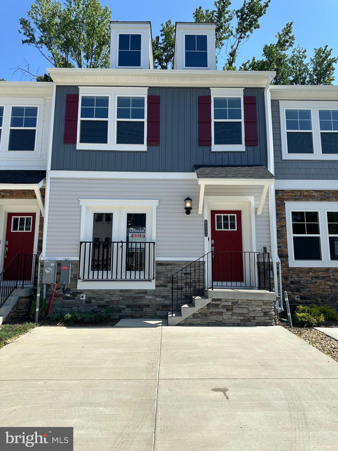 TANYARD COVE NORTH - Residential Lease